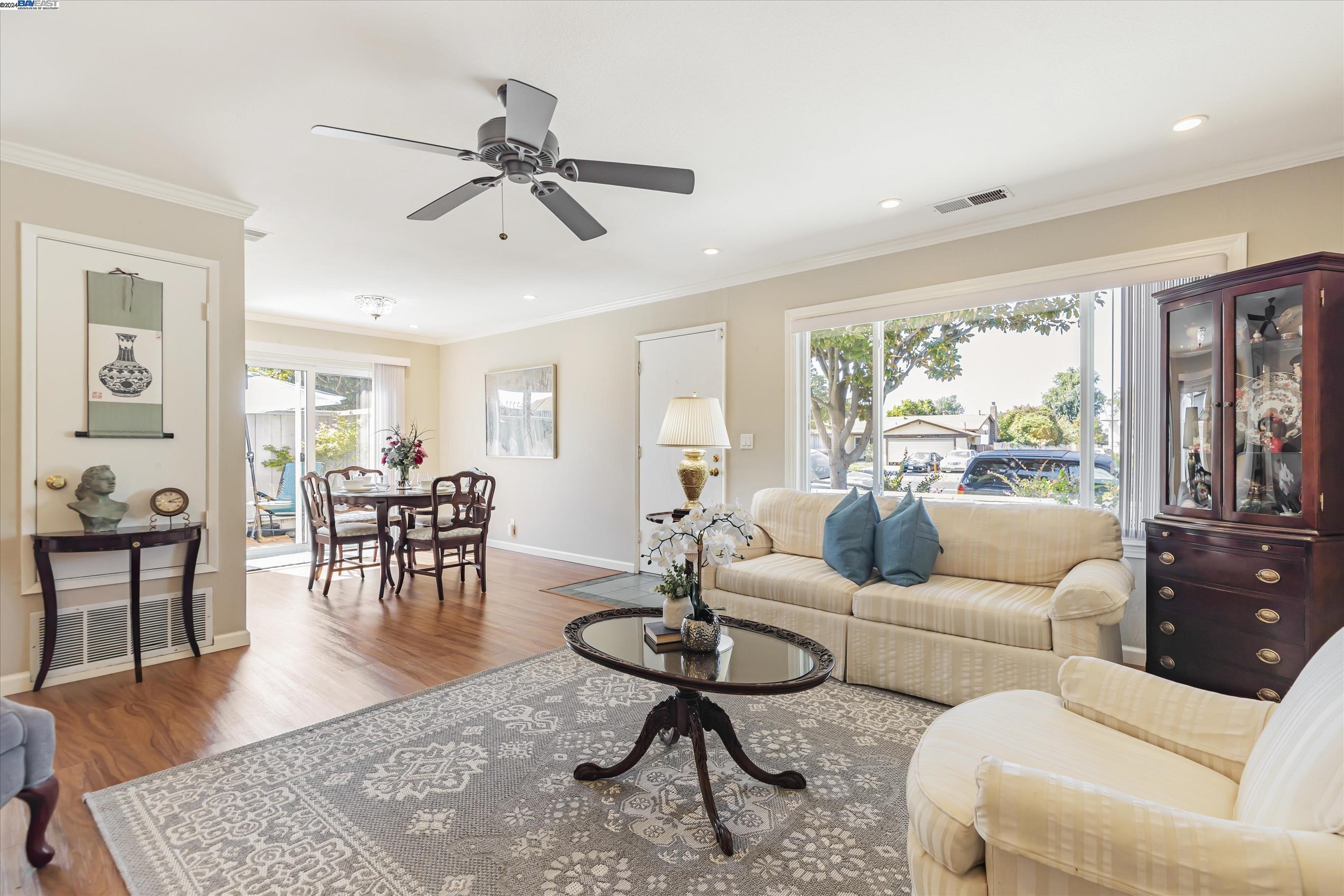 Photo #6: 41075859 Listing 