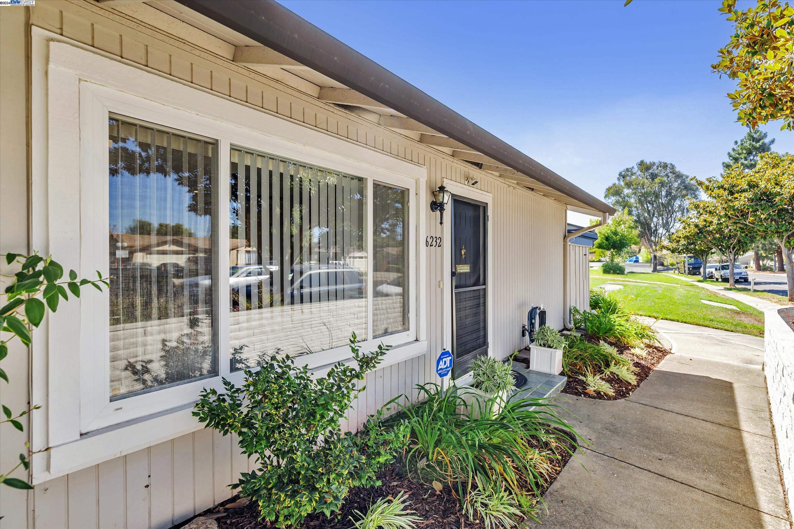 Photo #2: 41075859 Listing 