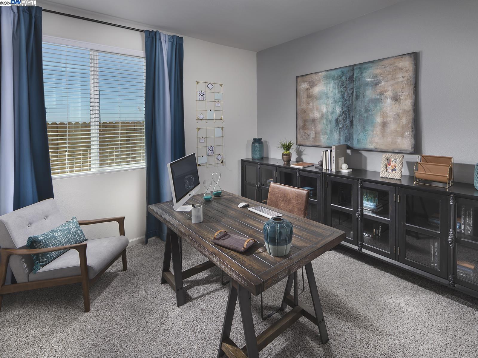 Detail Gallery Image 6 of 14 For 1732 Yukon Territory Ave, Manteca,  CA 95337 - 4 Beds | 2 Baths