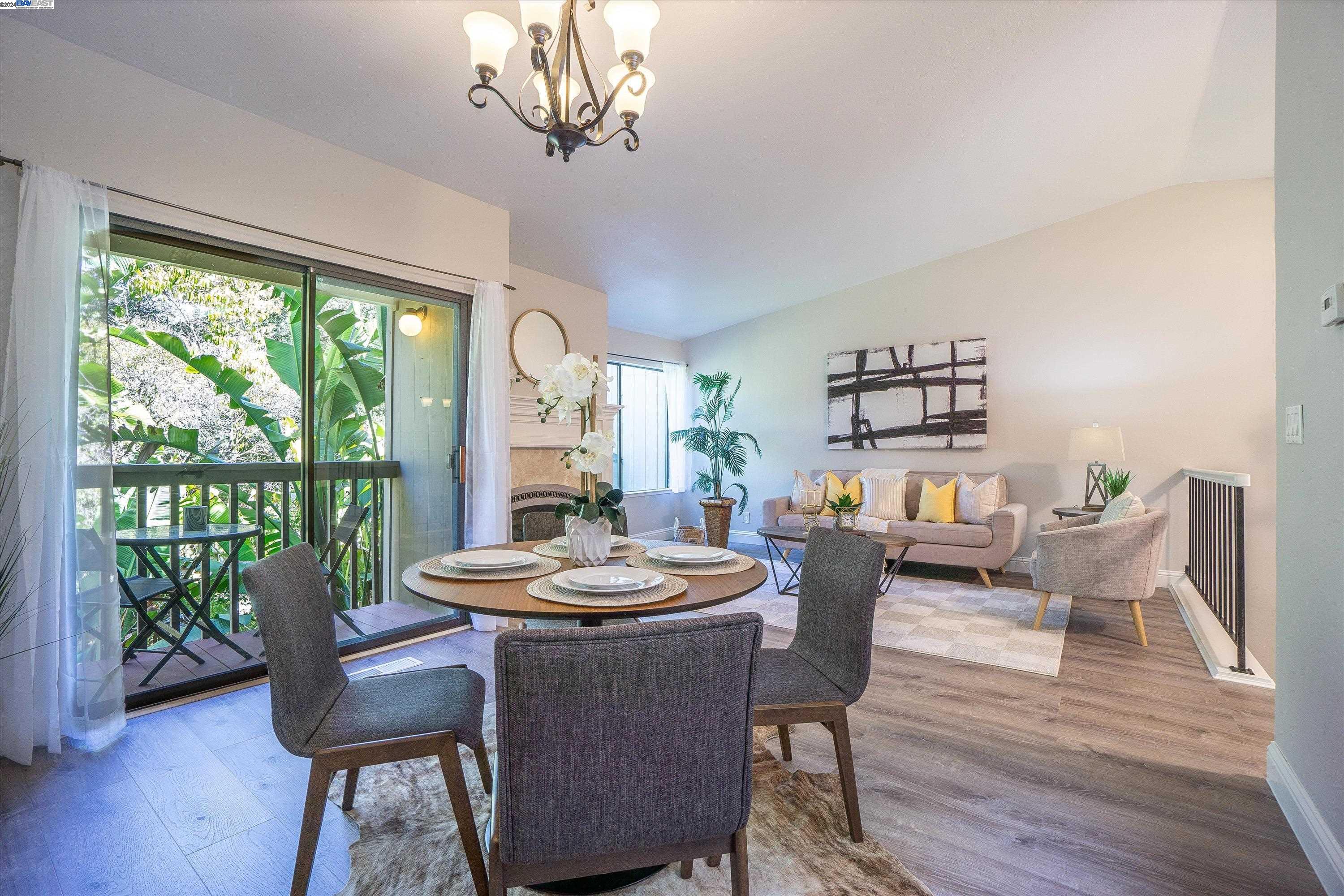 Photo #2: 41075999 Listing 
