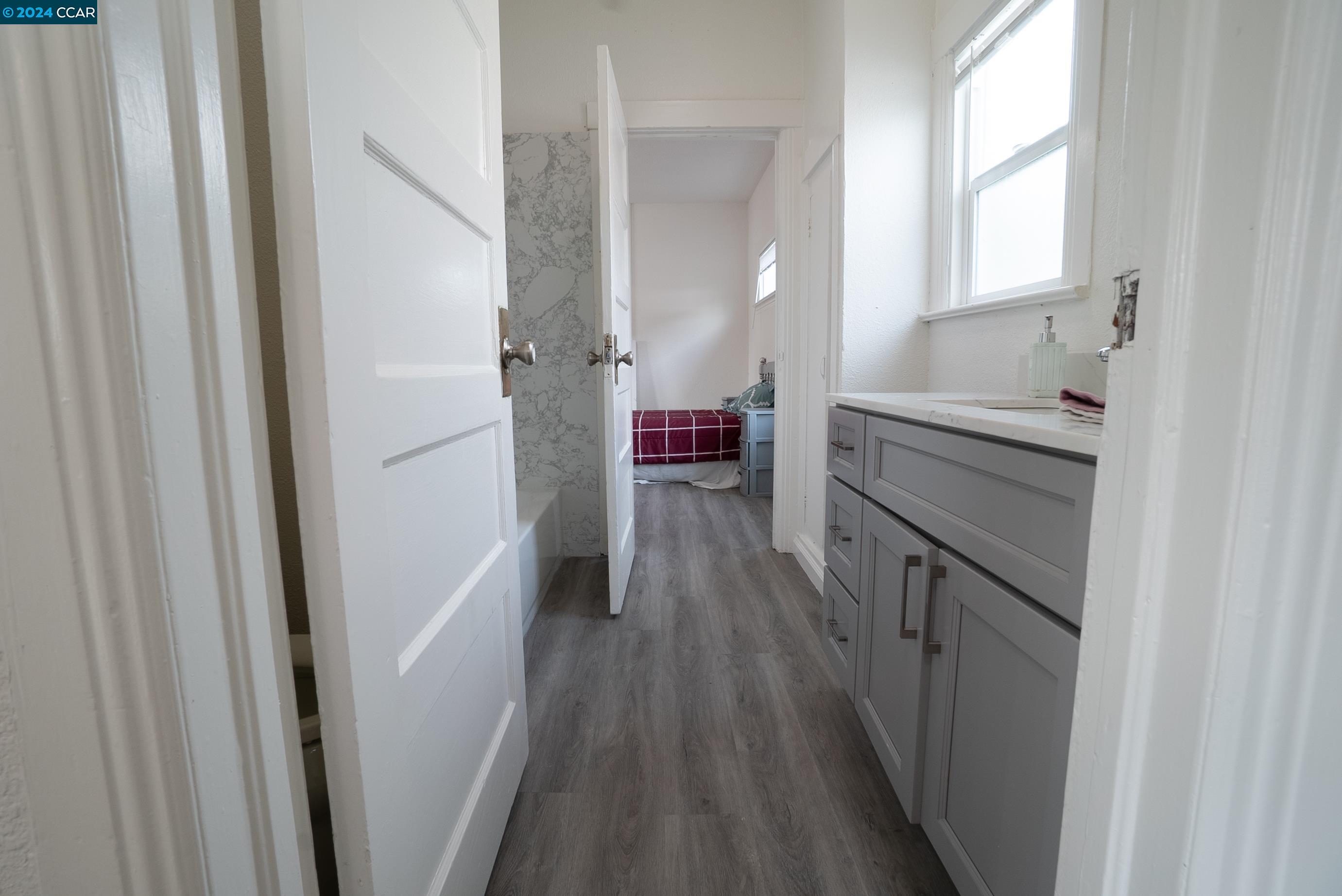 Detail Gallery Image 22 of 32 For 2709 California St, Berkeley,  CA 94703 - 2 Beds | 1 Baths
