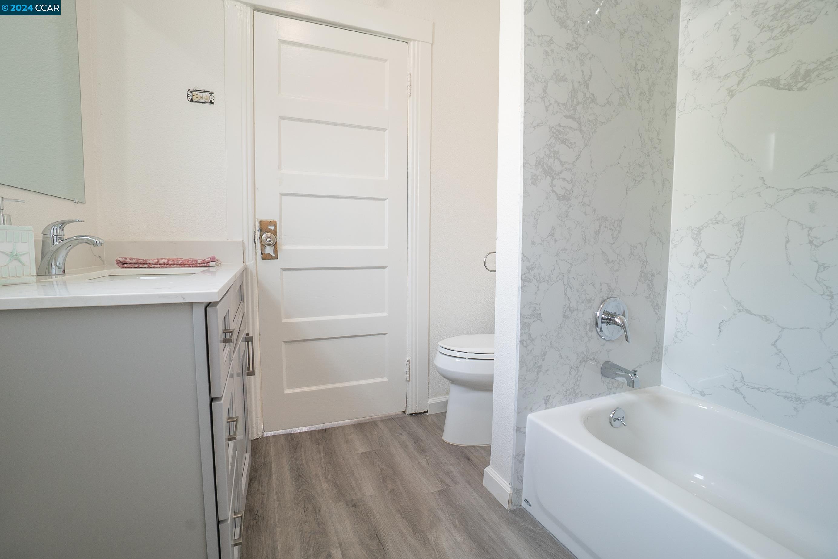 Detail Gallery Image 23 of 32 For 2709 California St, Berkeley,  CA 94703 - 2 Beds | 1 Baths