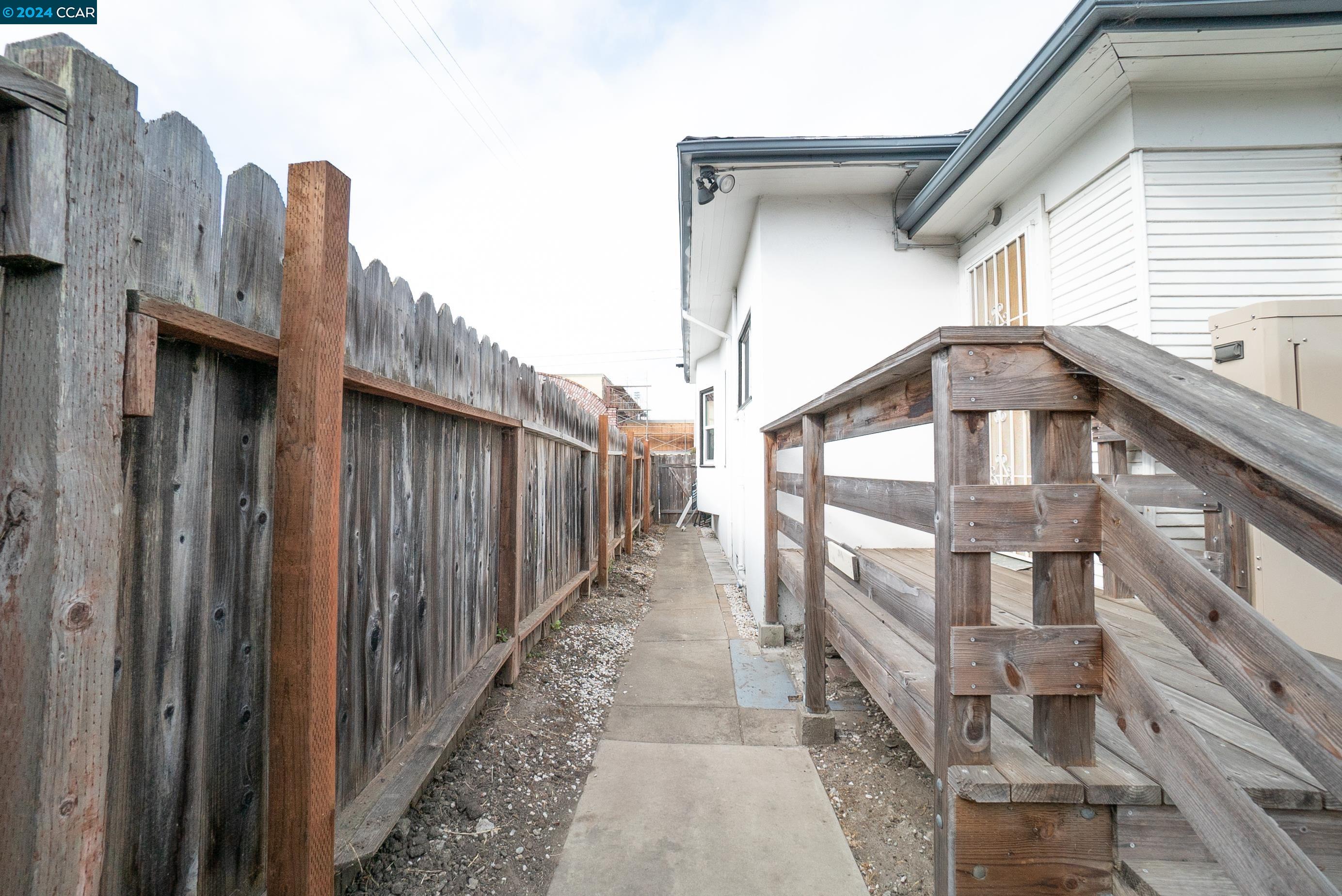 Detail Gallery Image 31 of 32 For 2709 California St, Berkeley,  CA 94703 - 2 Beds | 1 Baths