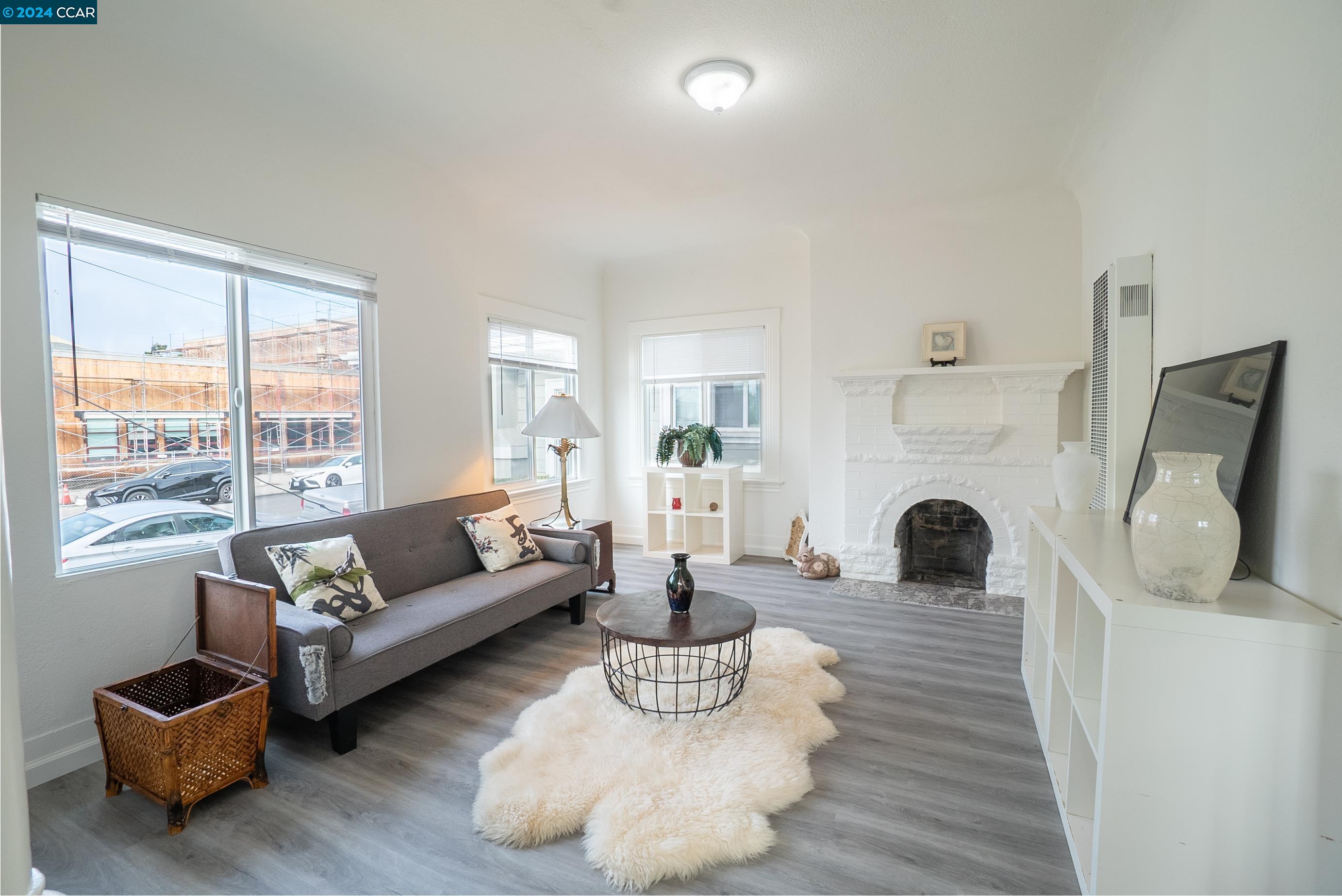 Detail Gallery Image 7 of 32 For 2709 California St, Berkeley,  CA 94703 - 2 Beds | 1 Baths