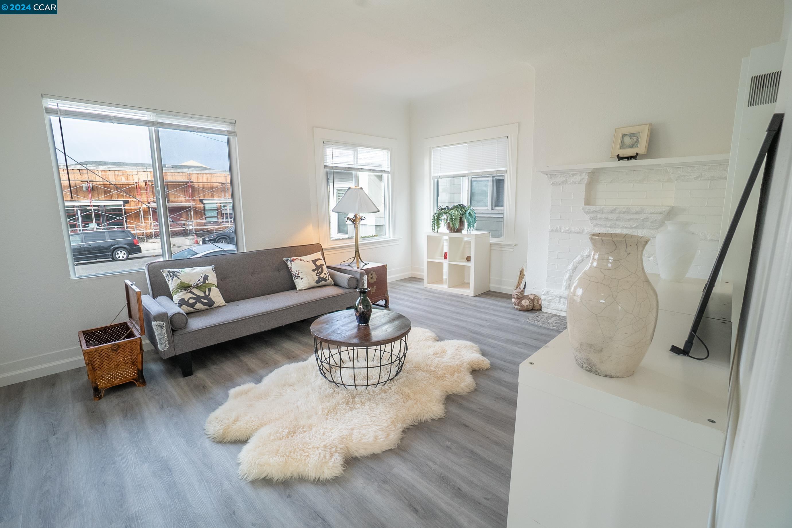 Detail Gallery Image 8 of 32 For 2709 California St, Berkeley,  CA 94703 - 2 Beds | 1 Baths