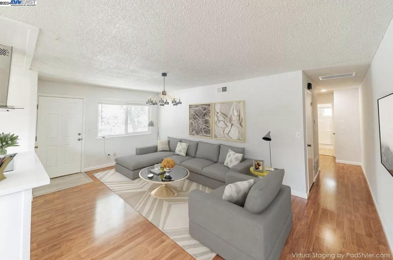 Photo #2: 41076072 Listing 