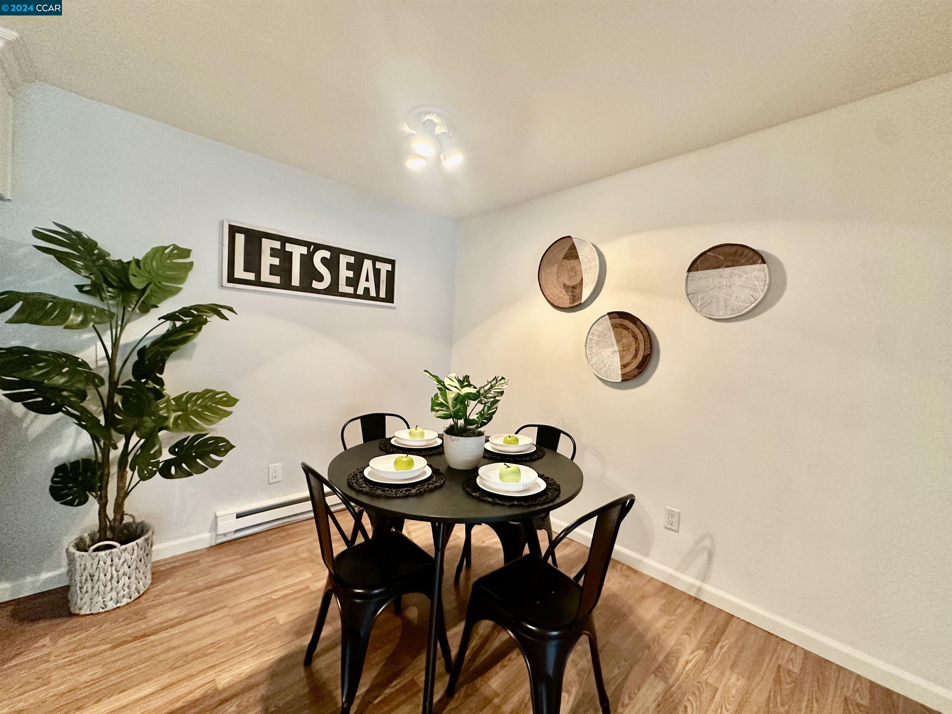 Detail Gallery Image 9 of 33 For 1333 N Camino Alto #161,  Vallejo,  CA 94589 - 3 Beds | 2 Baths