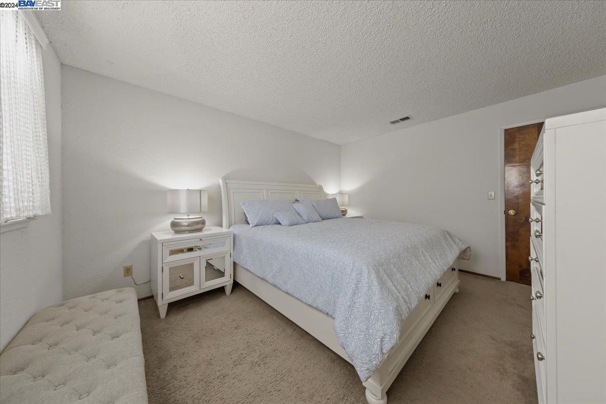 Detail Gallery Image 14 of 23 For 100 Portola Way #2,  Tracy,  CA 95376 - 2 Beds | 2/1 Baths