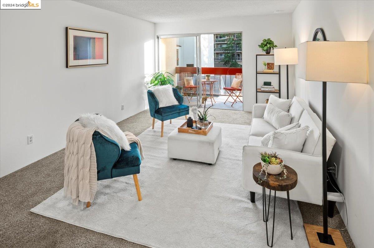 More Details about MLS # 41076104 : 2005 PLEASANT VALLEY AVE # 211