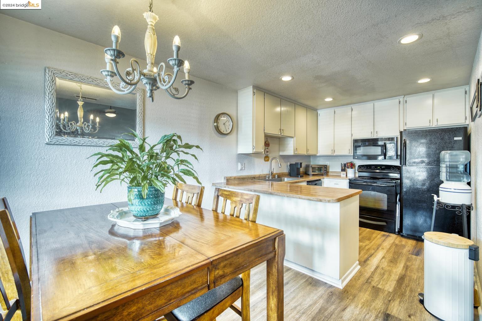 Photo #5: 41076111 Listing 