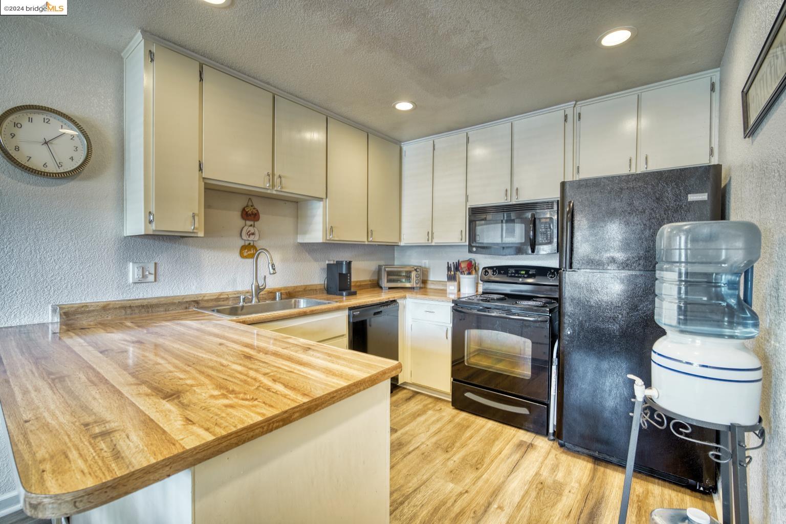 Photo #6: 41076111 Listing 