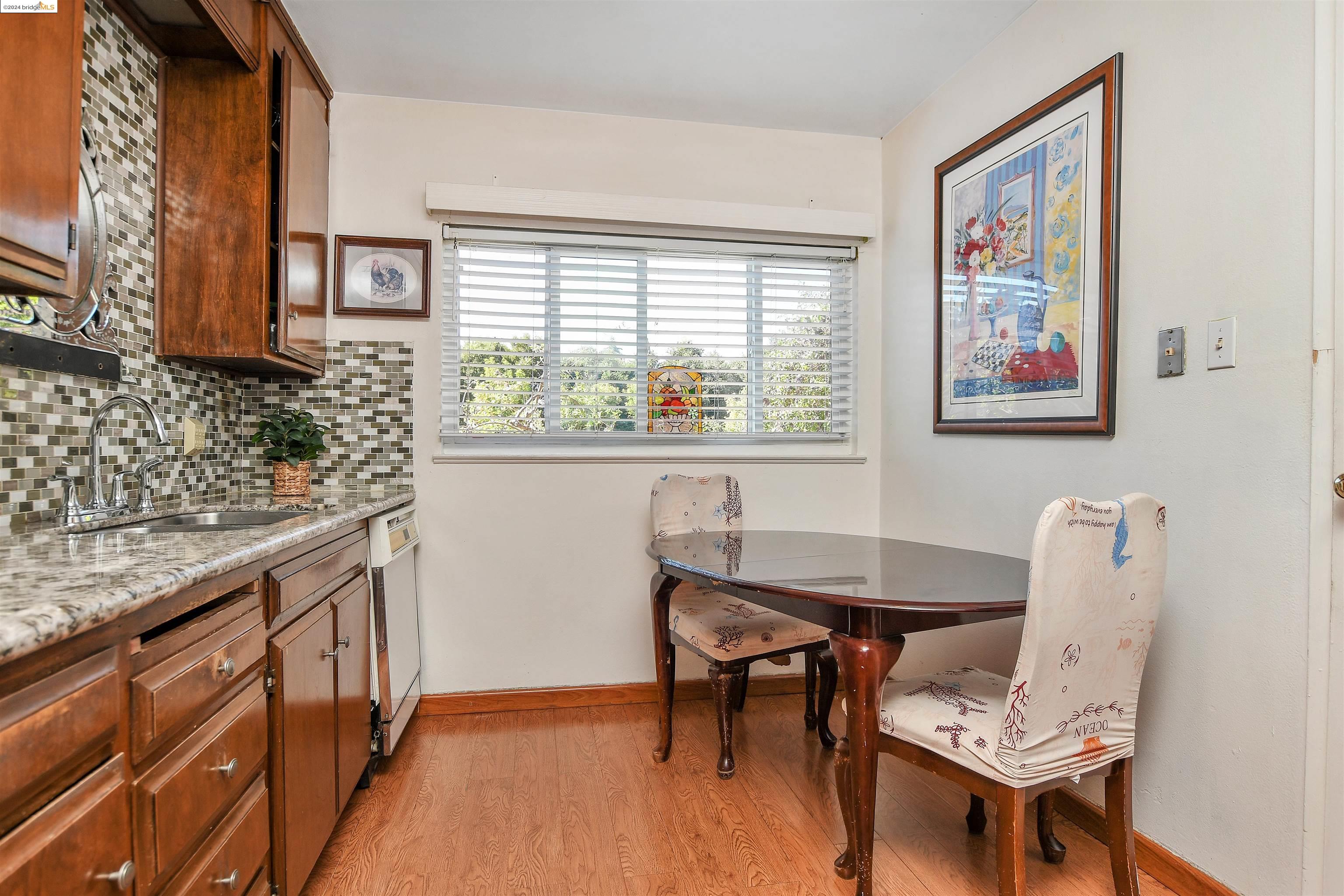 Detail Gallery Image 9 of 29 For 26617 Luvena Dr, Hayward,  CA 94544 - 3 Beds | 2 Baths