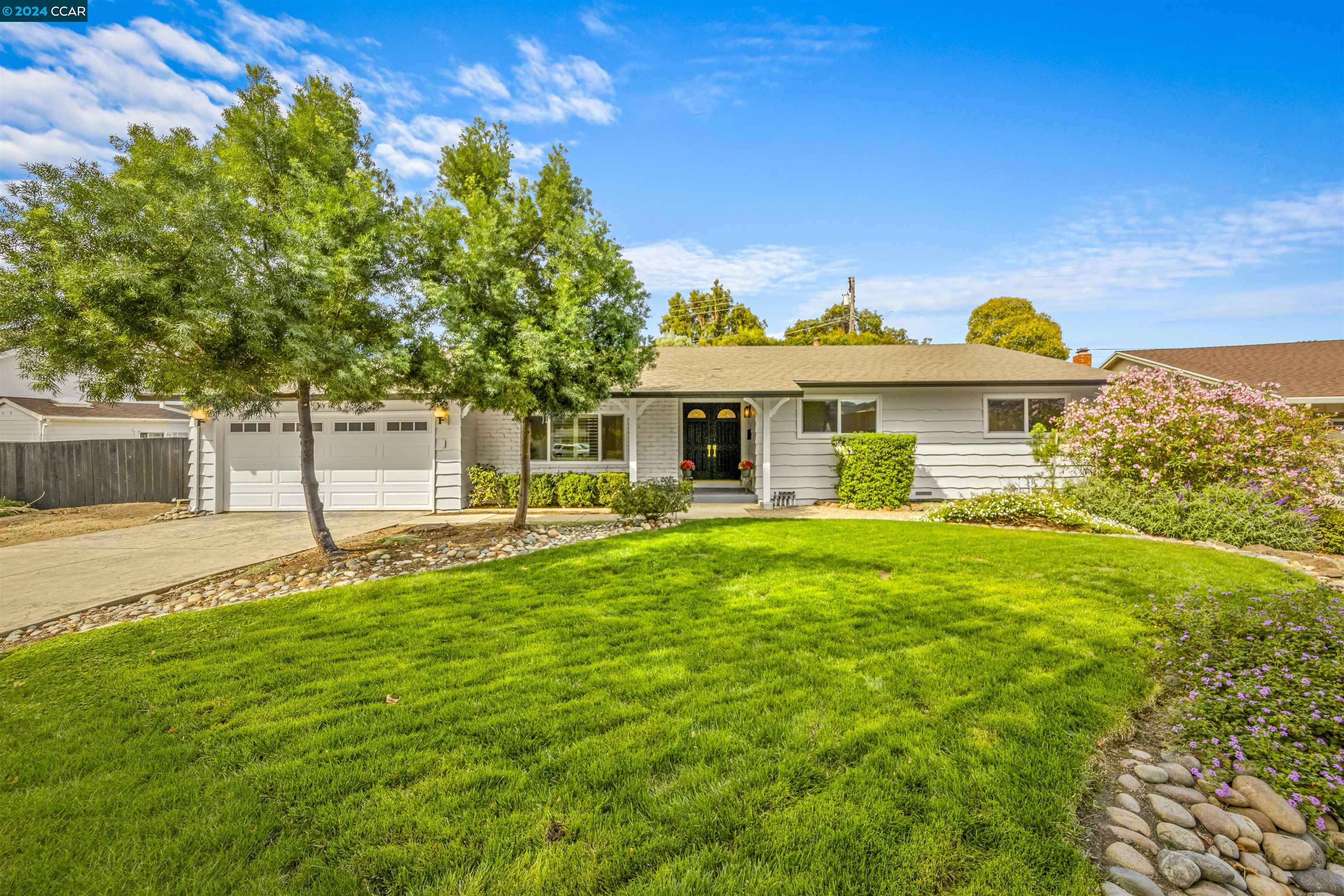 Detail Gallery Image 1 of 1 For 912 Savannah Cir, Walnut Creek,  CA 94598 - 4 Beds | 3 Baths