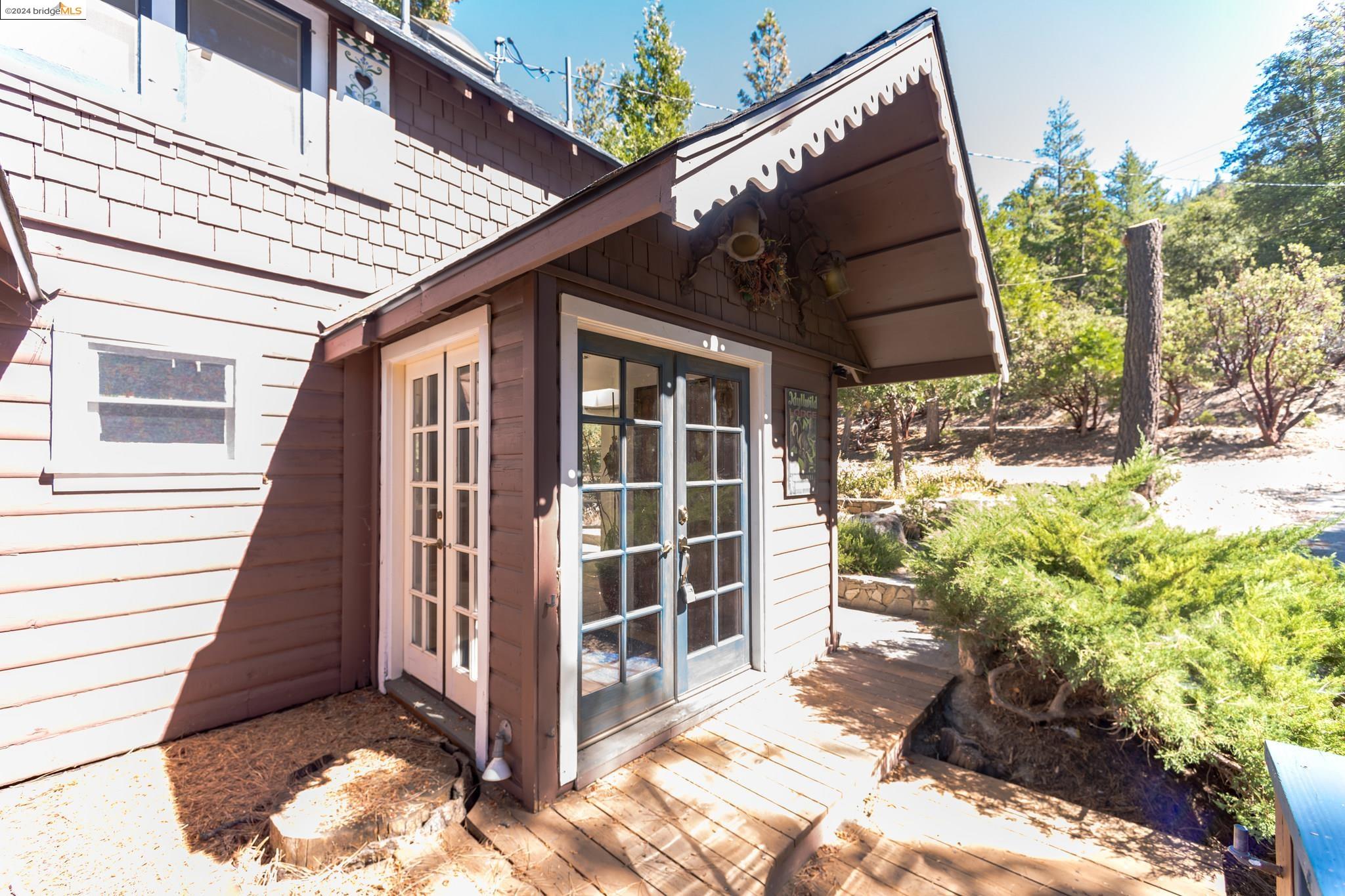 Detail Gallery Image 2 of 28 For 54751 Wildwood Dr, Idyllwild,  CA 92549 - 5 Beds | 4 Baths