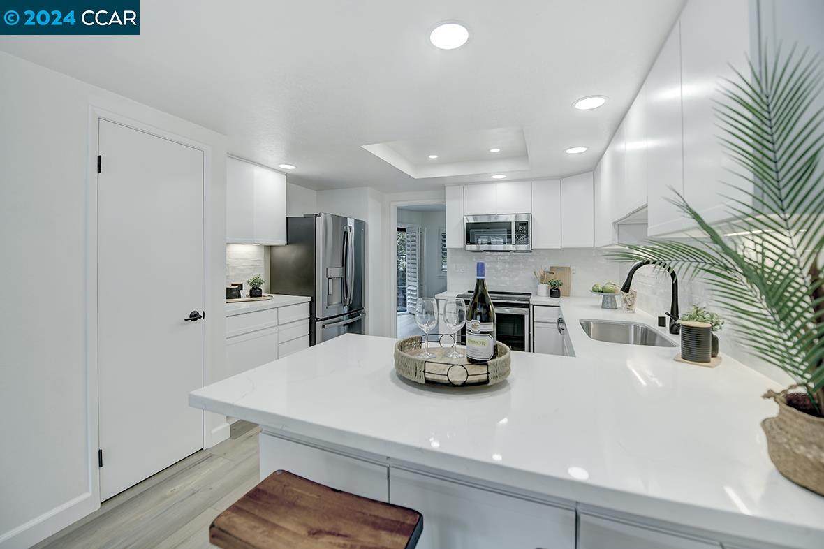 Photo #2: 41076273 Listing 