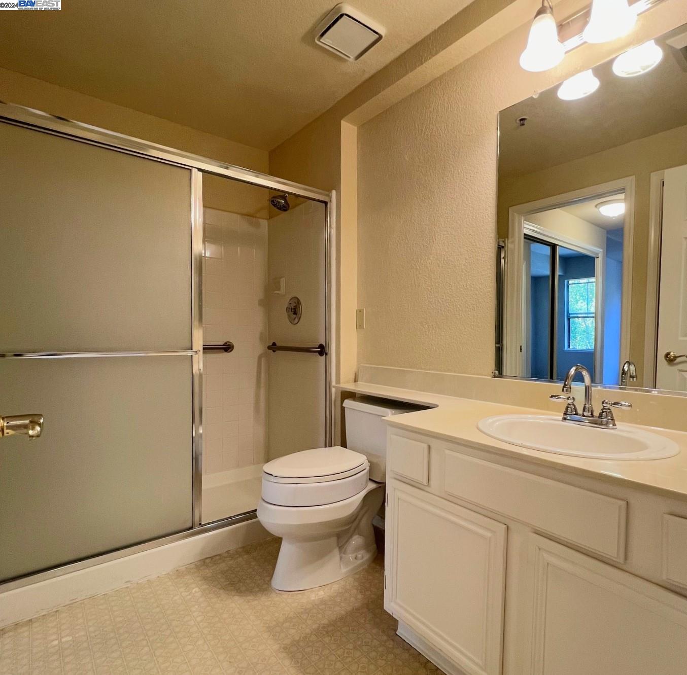 Detail Gallery Image 14 of 21 For 1860 Tice Creek Dr #1250,  Walnut Creek,  CA 94595 - 1 Beds | 1 Baths