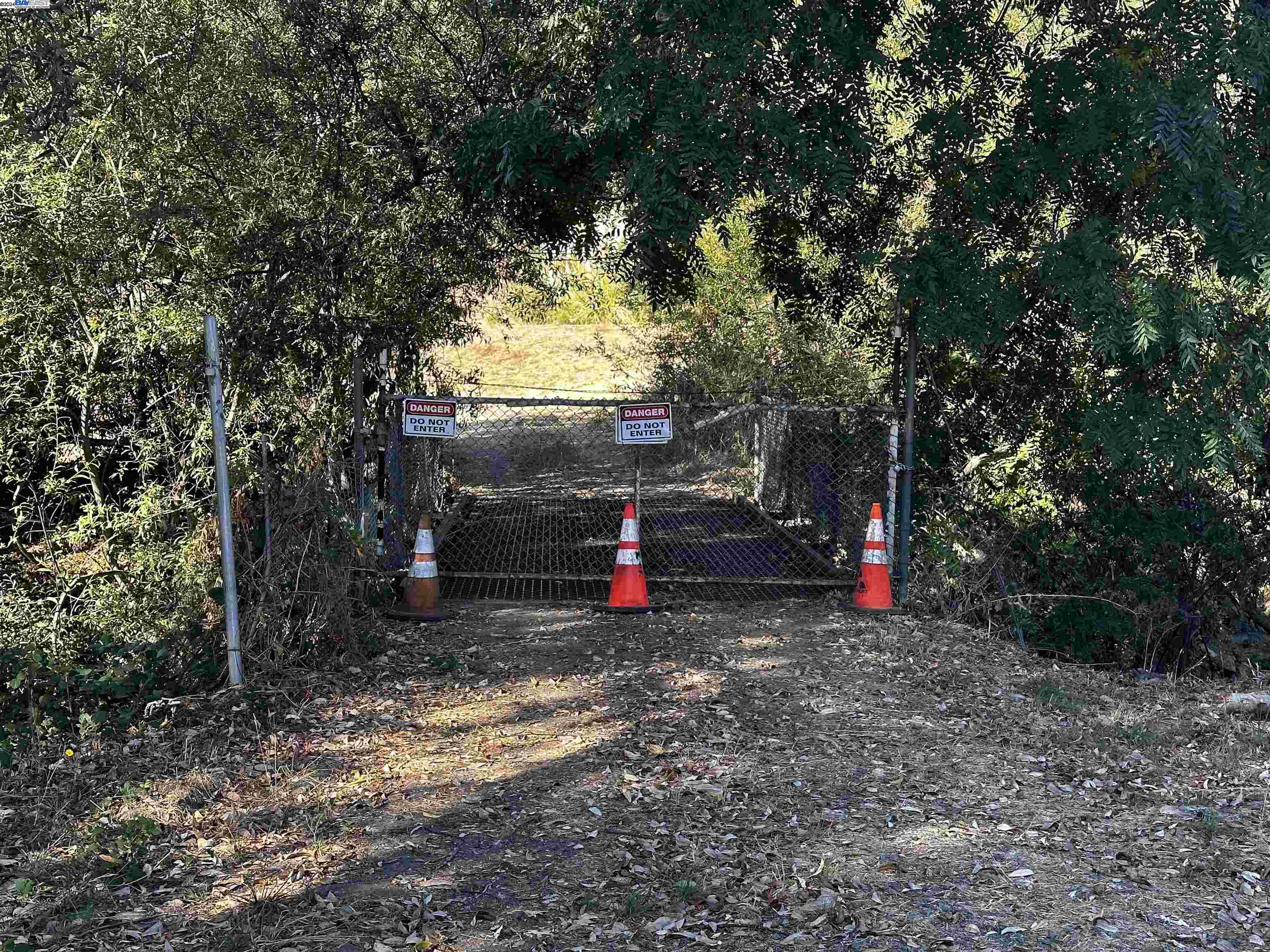 Detail Gallery Image 1 of 6 For Crow Canyon Road, Castro Valley,  CA 94552 - – Beds | – Baths