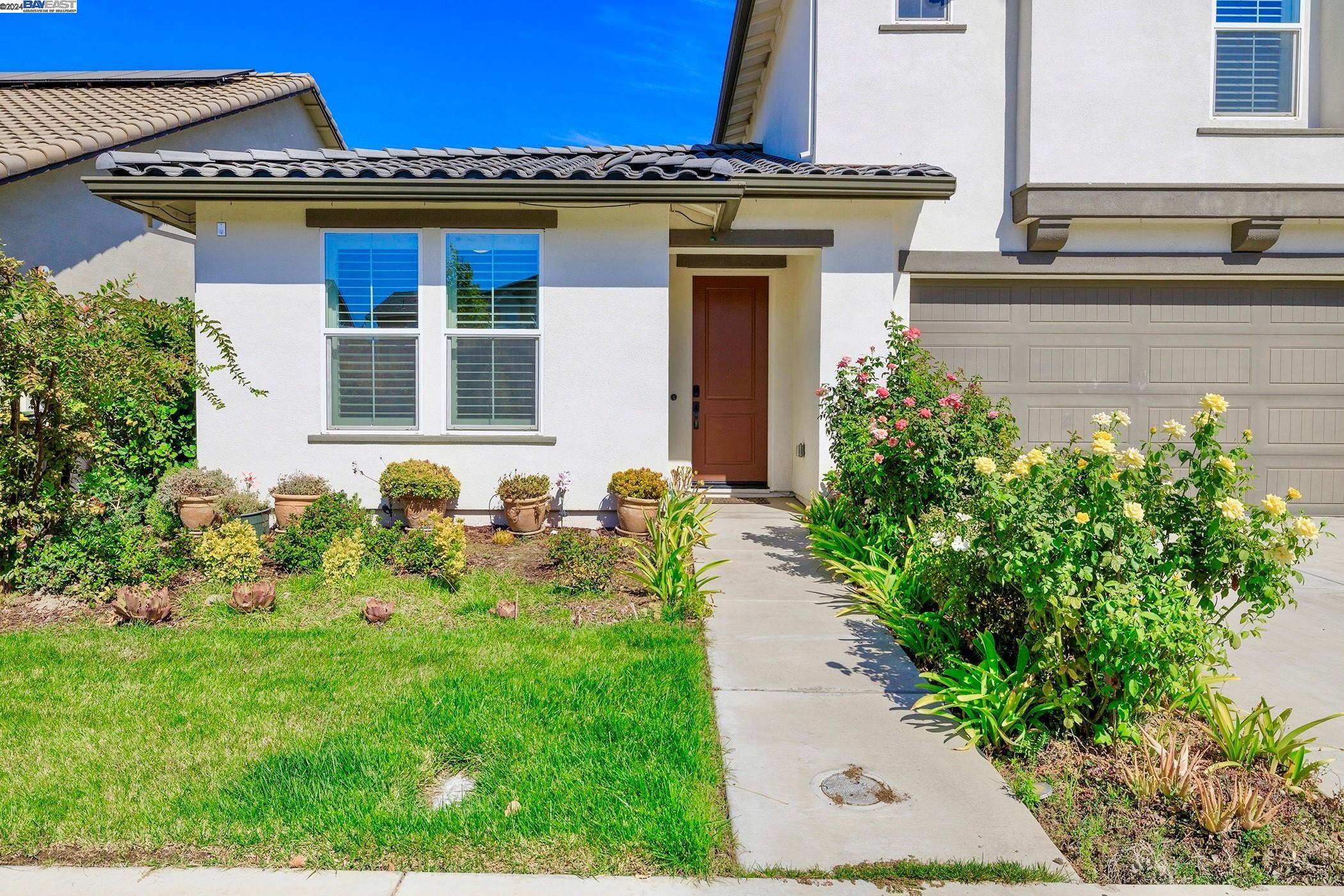 Detail Gallery Image 2 of 31 For 2363 Mozart Ave, Lathrop,  CA 95330 - 4 Beds | 3 Baths