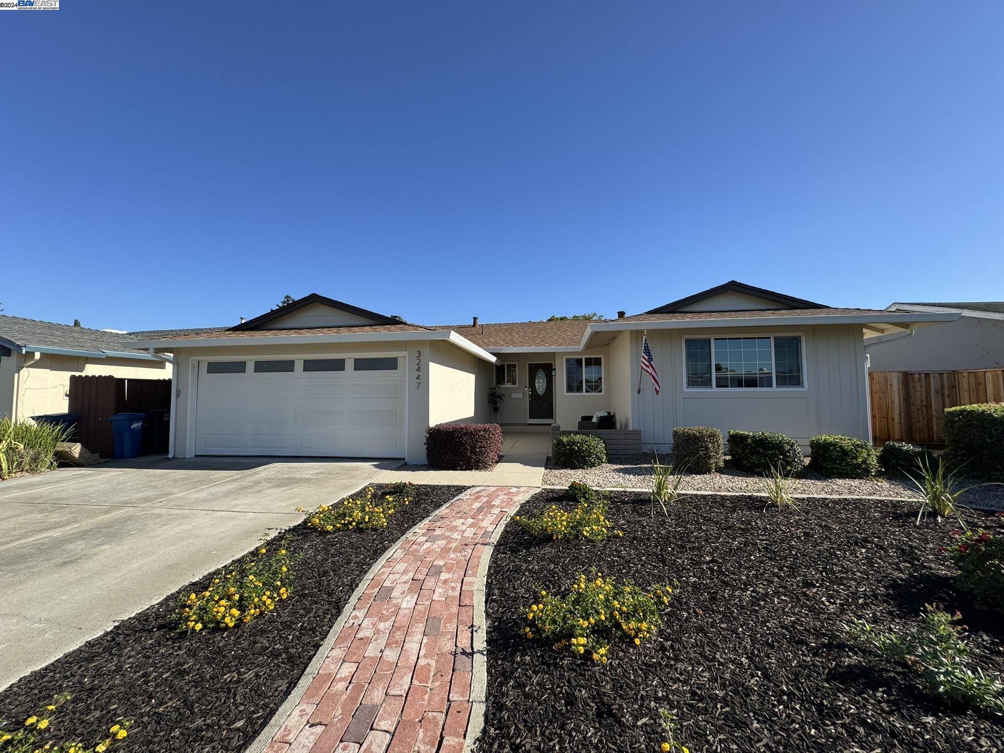 Detail Gallery Image 1 of 1 For 32447 Lois Way, Union City,  CA 94587 - 4 Beds | 2 Baths