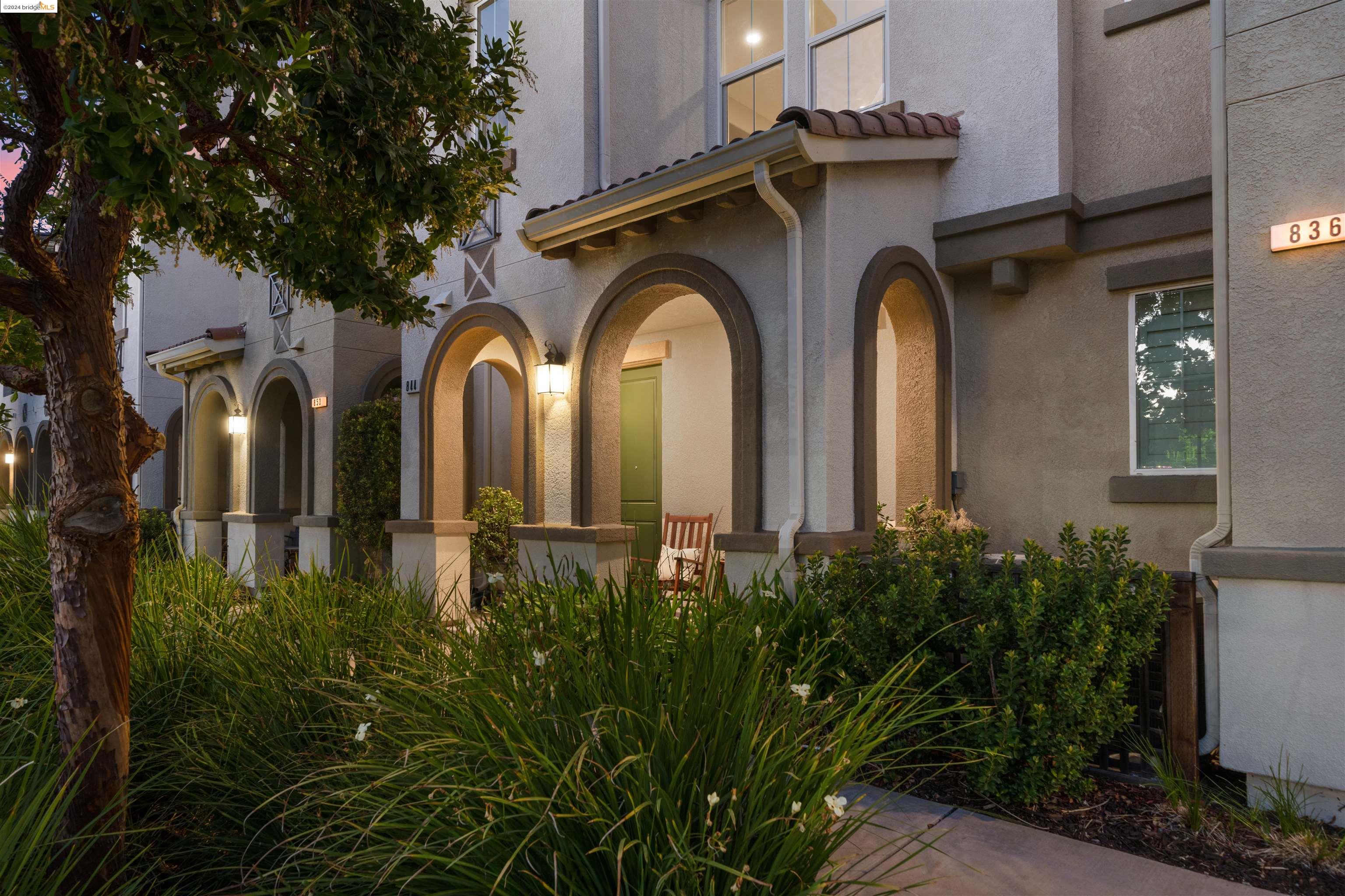 Detail Gallery Image 1 of 1 For 844 Cole Cmn, Livermore,  CA 94551 - 3 Beds | 2/1 Baths