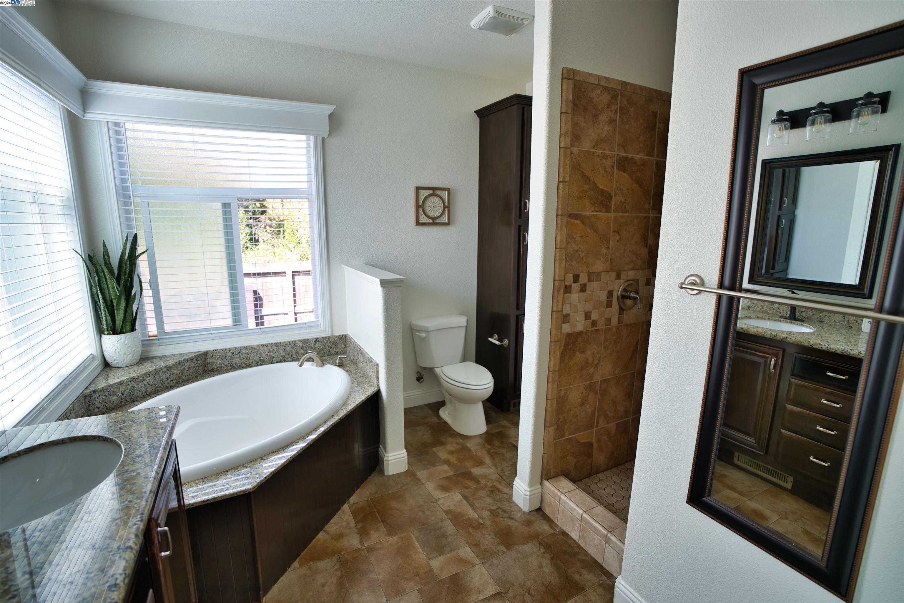 Detail Gallery Image 12 of 35 For 1085 Tasman Dr #765,  Sunnyvale,  CA 94089-5864 - 3 Beds | 2 Baths