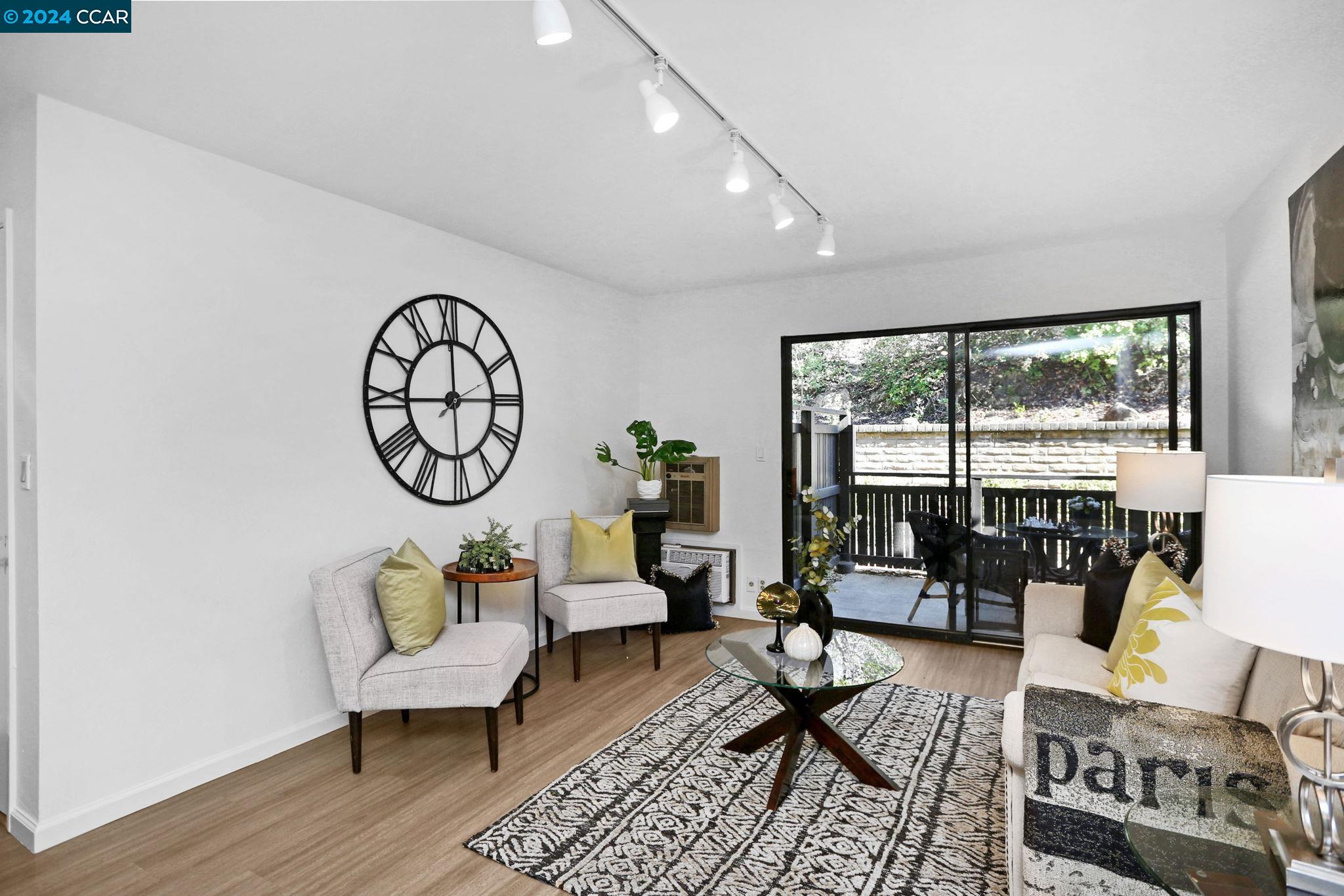 Photo #2: 41076618 Listing 