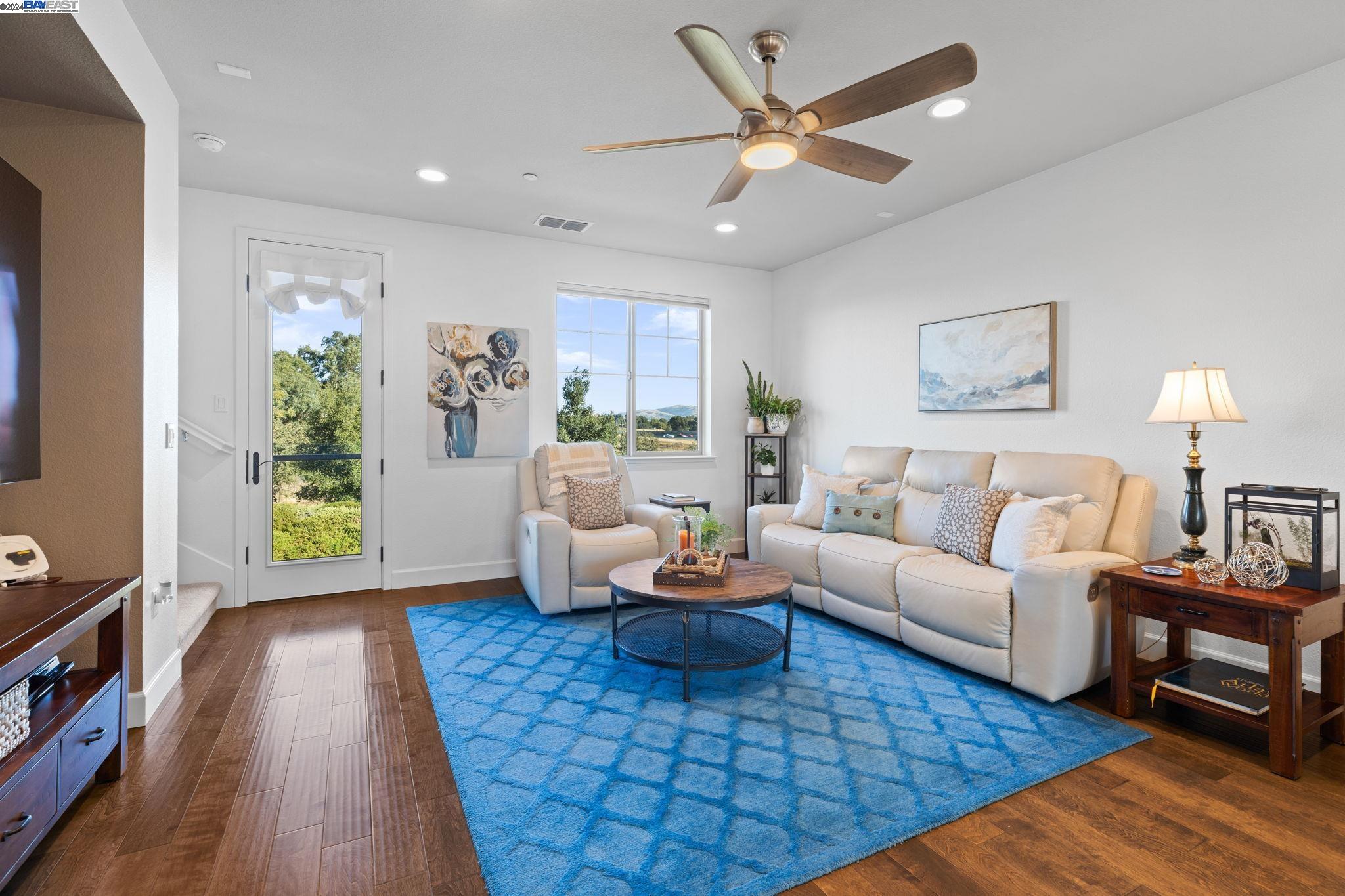 Photo #2: 41076690 Listing 