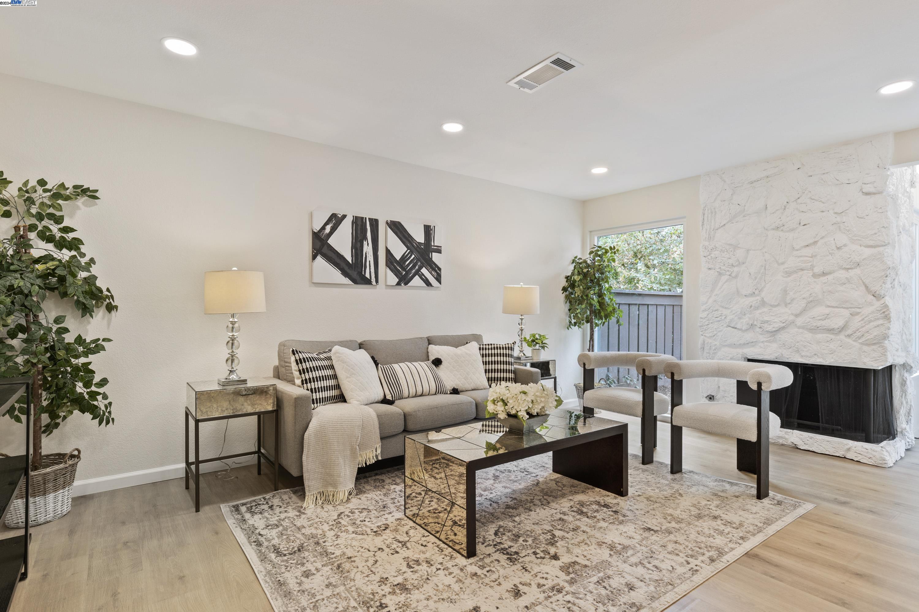 Photo #3: 41076700 Listing 