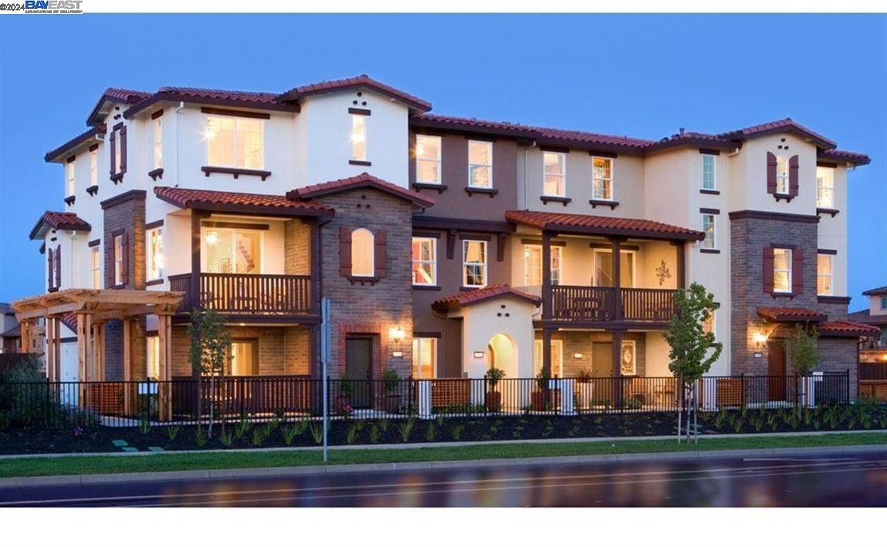 More Details about MLS # 41076788 : 5758 VIA LUGANO