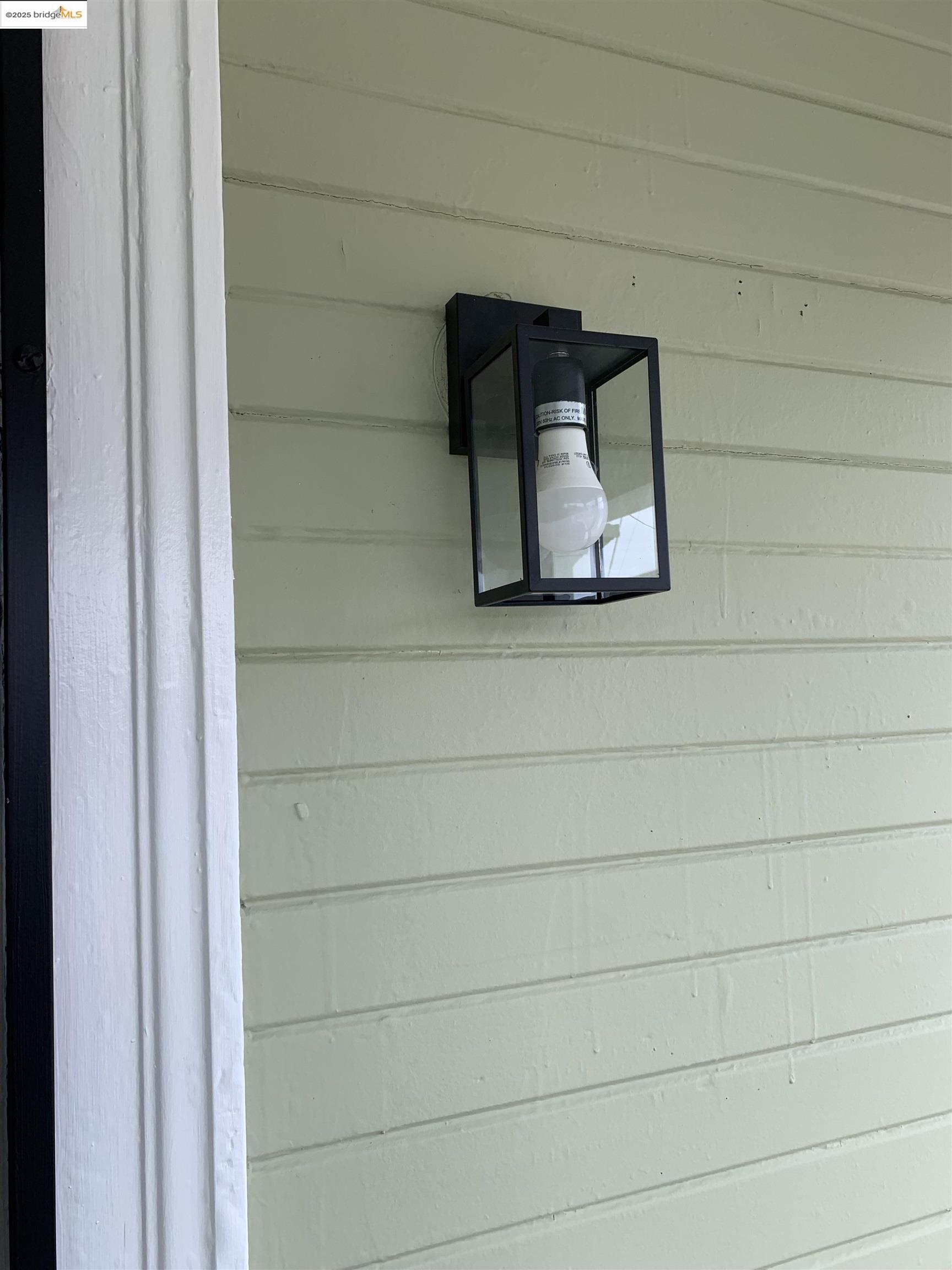 Detail Gallery Image 25 of 27 For 1028 61st St, Oakland,  CA 94608 - – Beds | – Baths