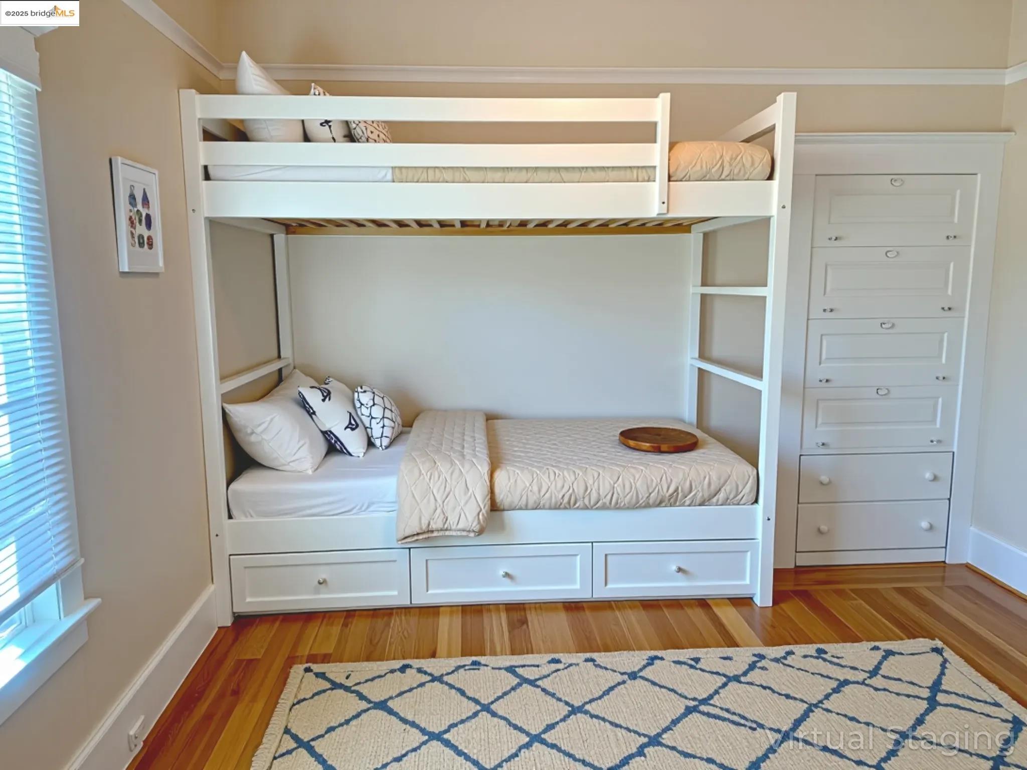 Detail Gallery Image 9 of 27 For 1028 61st St, Oakland,  CA 94608 - – Beds | – Baths