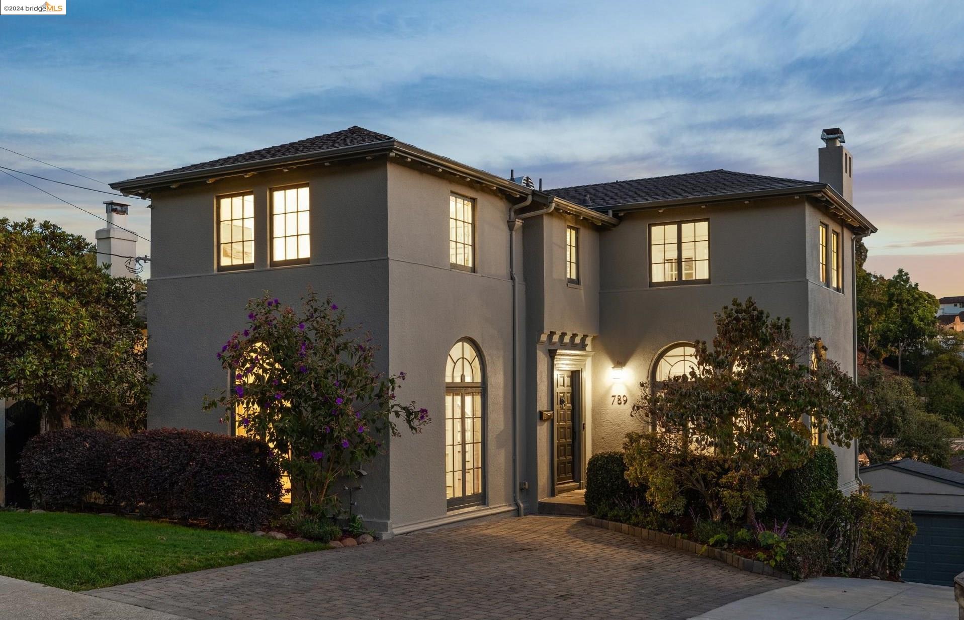 Detail Gallery Image 1 of 1 For 789 Santa Ray Ave, Oakland,  CA 94610 - 3 Beds | 2 Baths