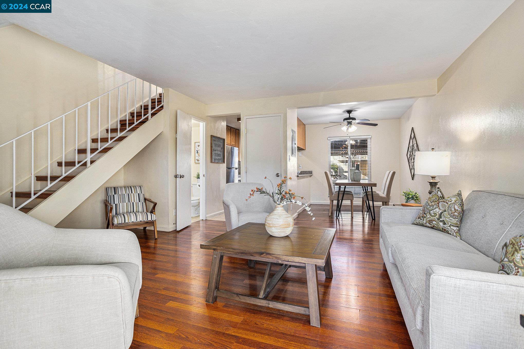 Photo #2: 41076859 Listing 