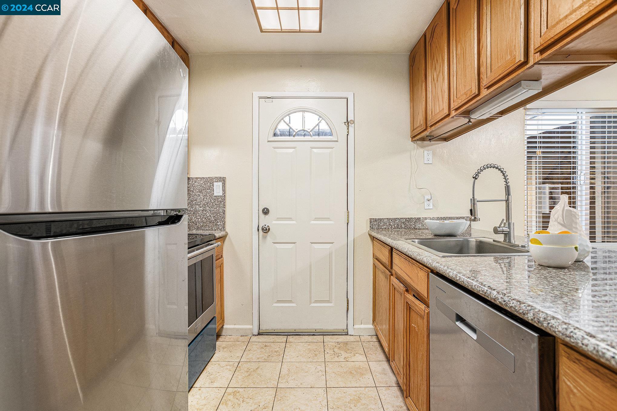 Photo #5: 41076859 Listing 