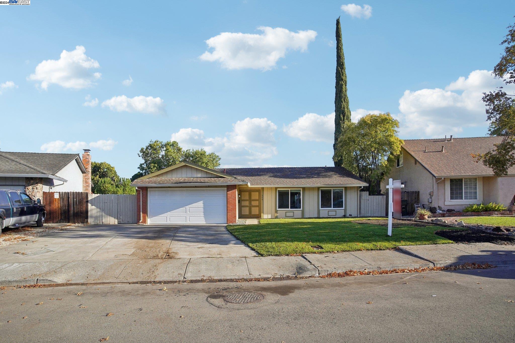 Detail Gallery Image 1 of 1 For 774 Del Norte Dr, Livermore,  CA 94551 - 4 Beds | 2 Baths