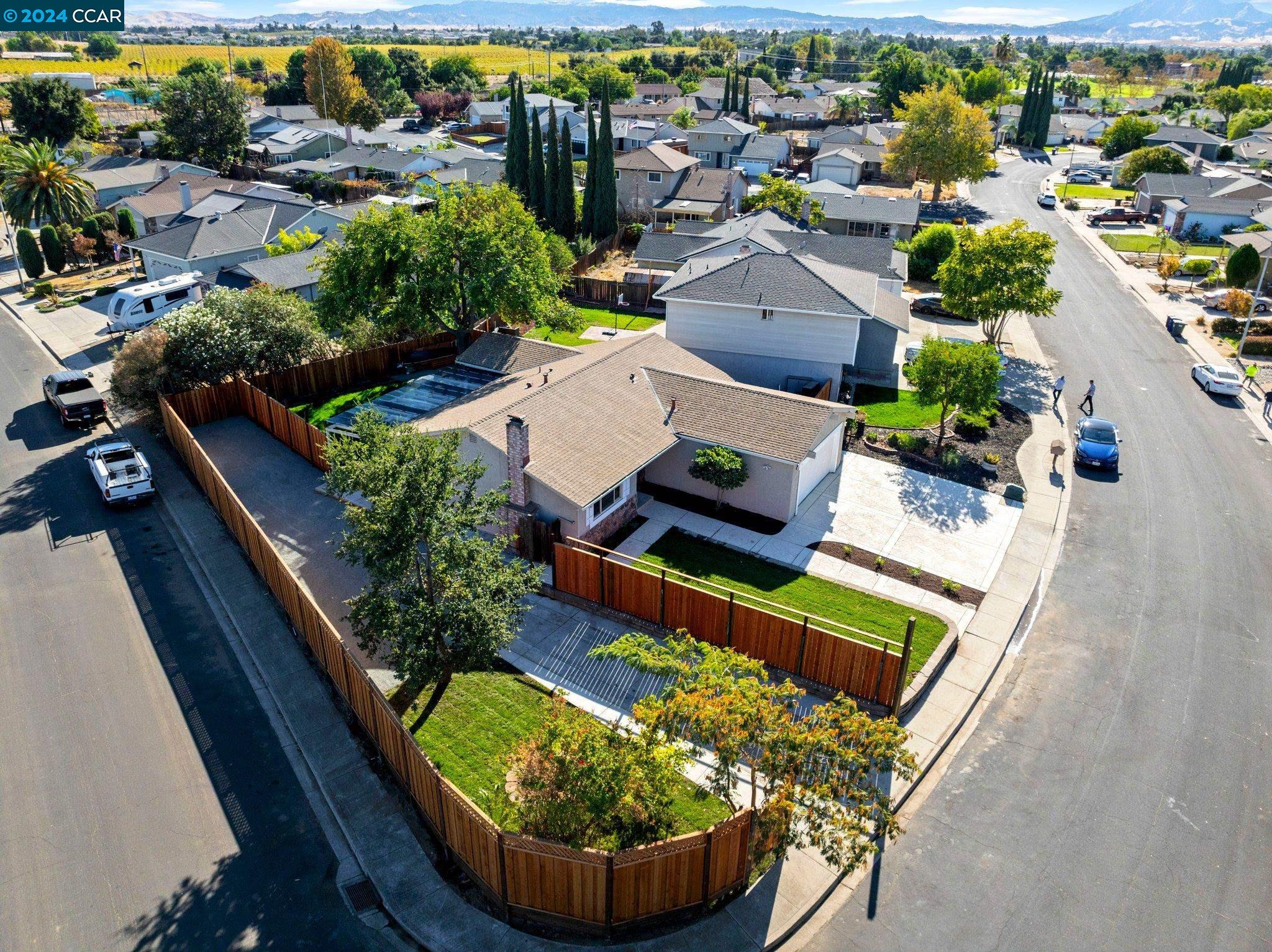 Detail Gallery Image 30 of 41 For 701 Almond Dr, Oakley,  CA 94561 - 4 Beds | 2 Baths