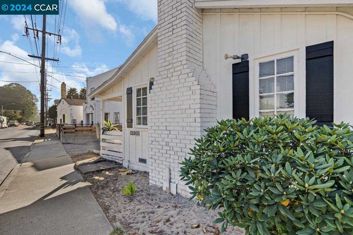 Detail Gallery Image 6 of 7 For 1230 Del Monte Ave, Monterey,  CA 93940 - – Beds | – Baths