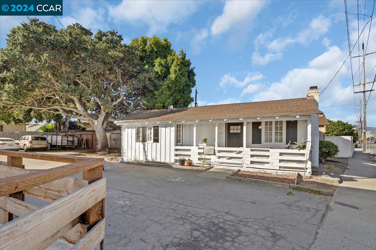Detail Gallery Image 7 of 7 For 1230 Del Monte Ave, Monterey,  CA 93940 - – Beds | – Baths