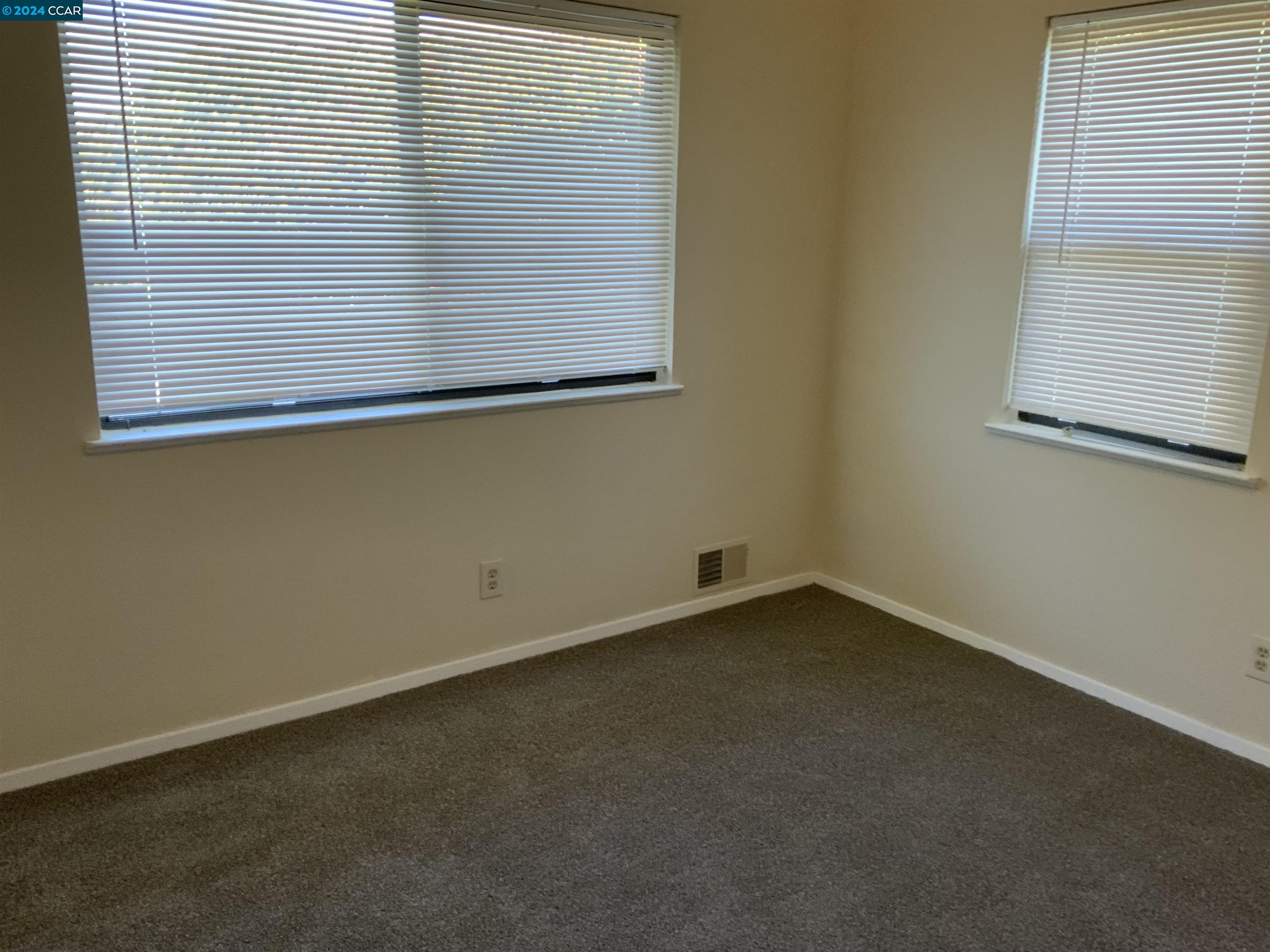 Detail Gallery Image 1 of 1 For 1311 Curtis Street, Berkeley,  CA 94702 - 4 Beds | 2 Baths