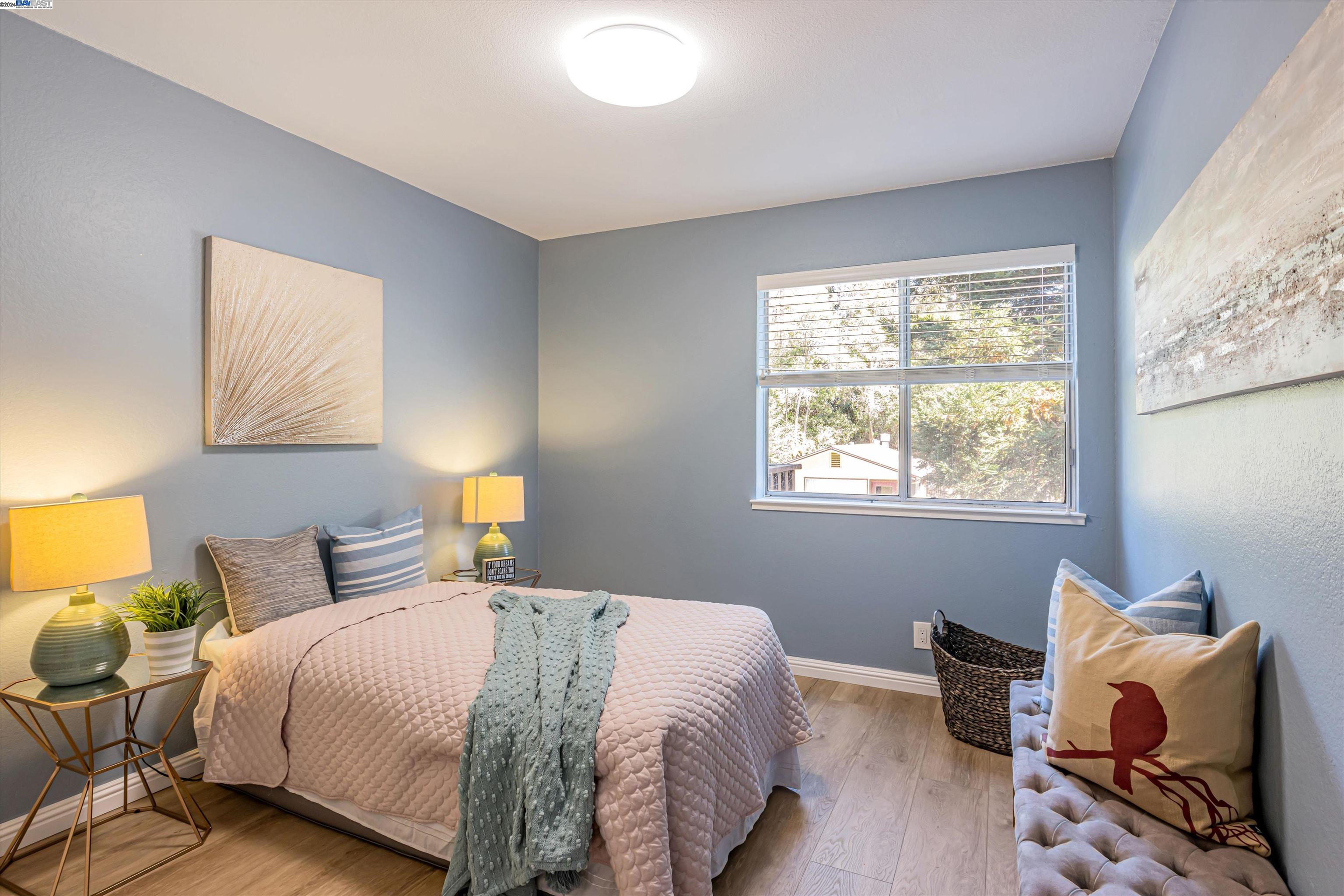 Detail Gallery Image 8 of 32 For 1775 Panda Way #103,  Hayward,  CA 94541 - 2 Beds | 2 Baths