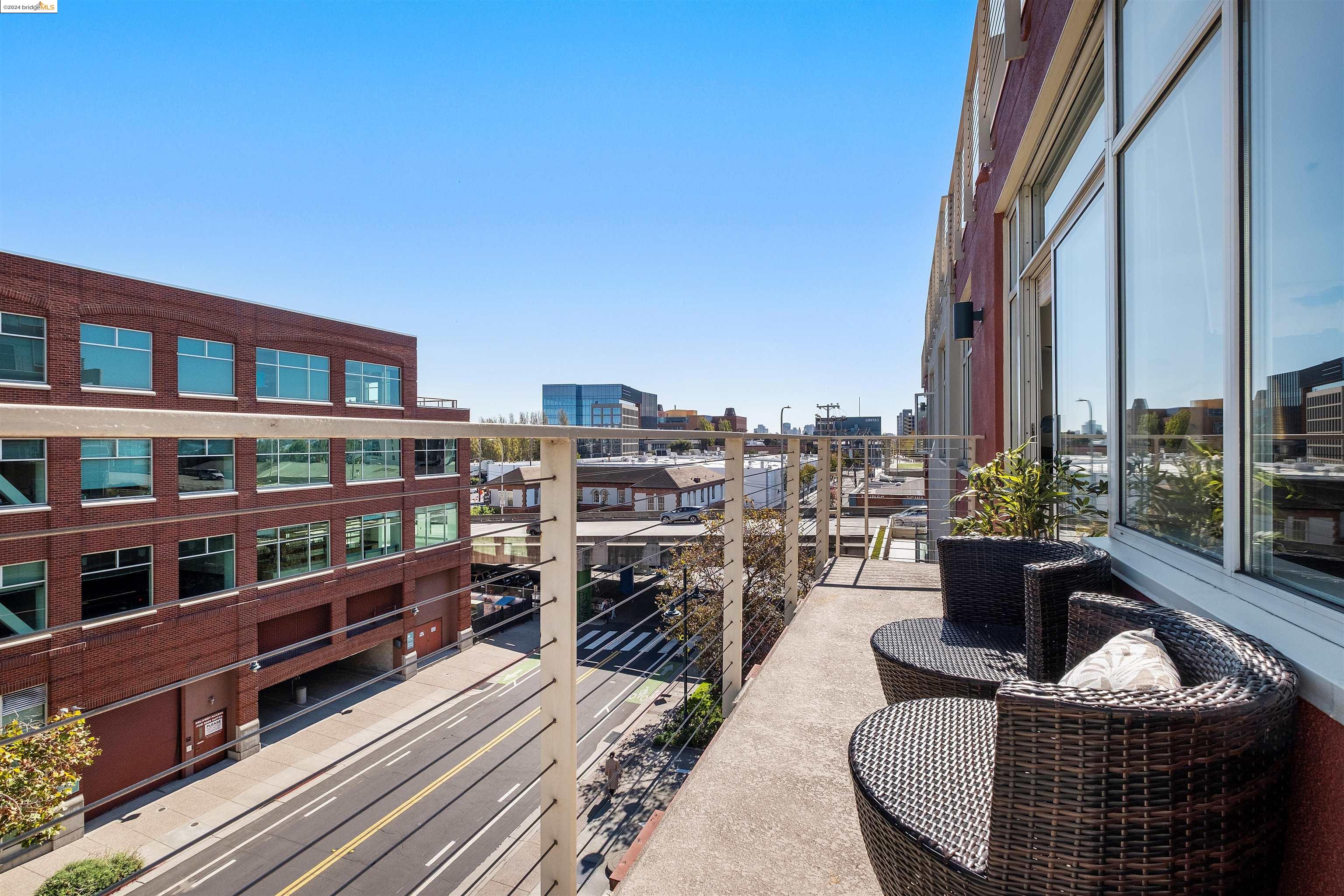 More Details about MLS # 41077089 : 5855 HORTON STREET # 524