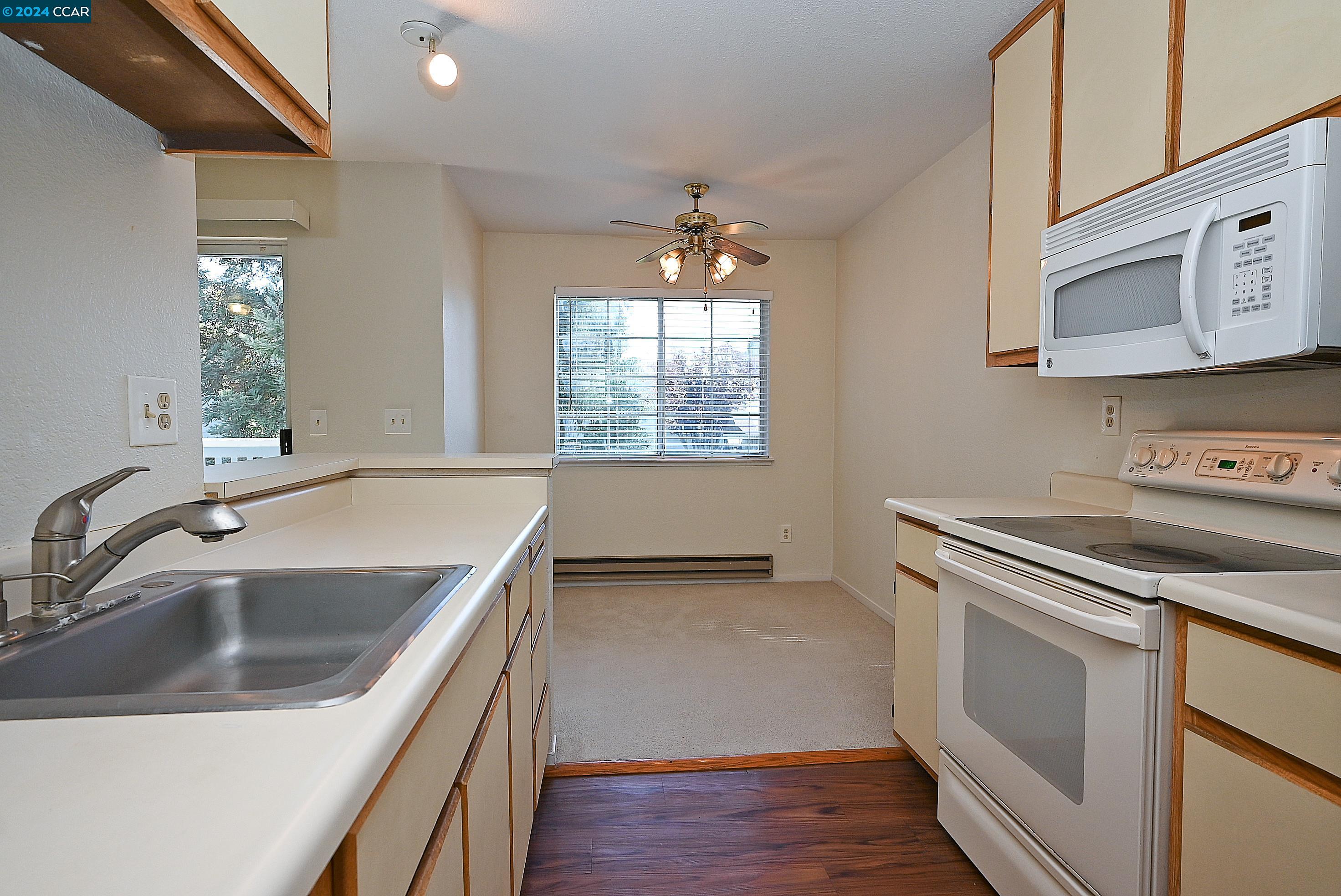 Detail Gallery Image 1 of 1 For 455 Lighthouse Dr, Vallejo,  CA 94590 - 1 Beds | 1 Baths