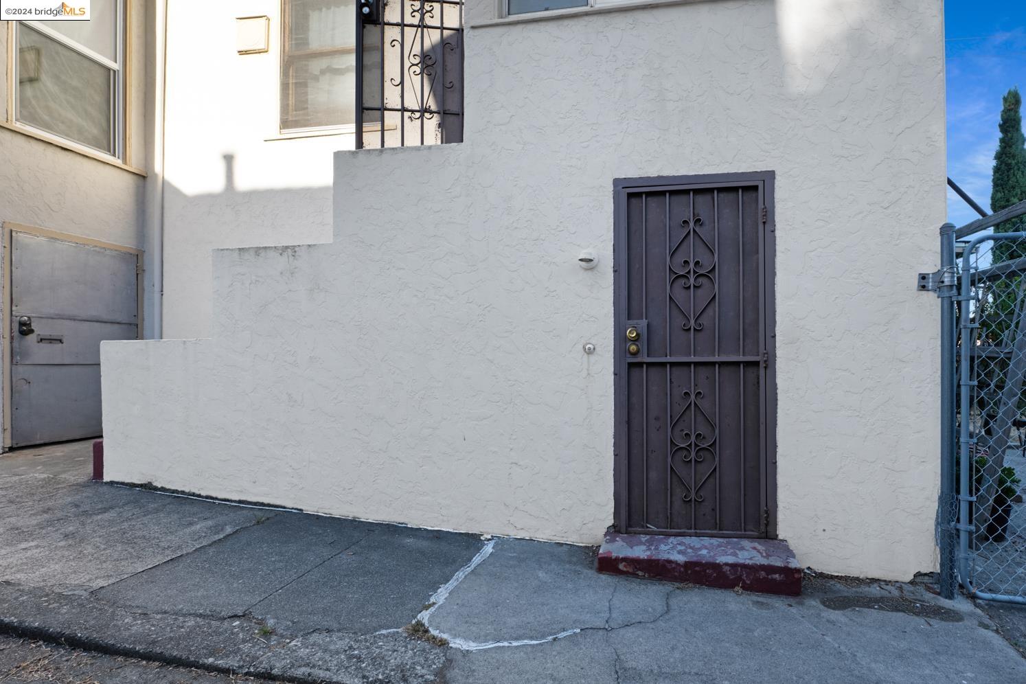2232 11Th Ave, Oakland, California 94606, ,Residential Income,For Sale,2232 11Th Ave,41077122