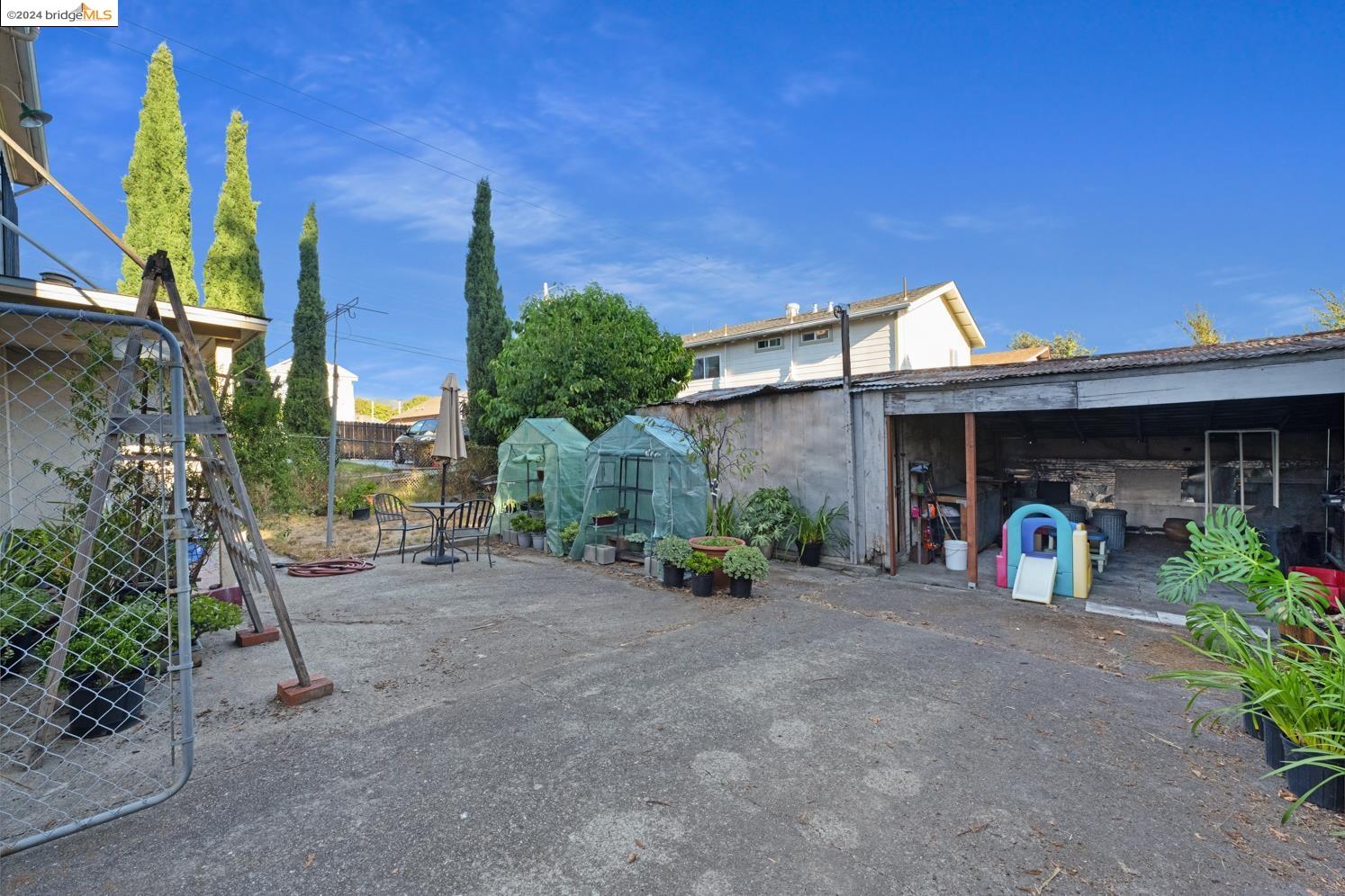 2232 11Th Ave, Oakland, California 94606, ,Residential Income,For Sale,2232 11Th Ave,41077122