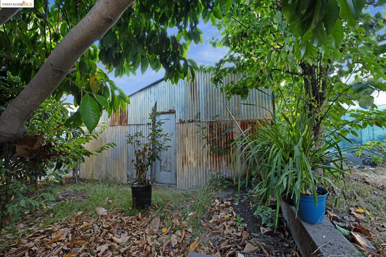 2232 11Th Ave, Oakland, California 94606, ,Residential Income,For Sale,2232 11Th Ave,41077122