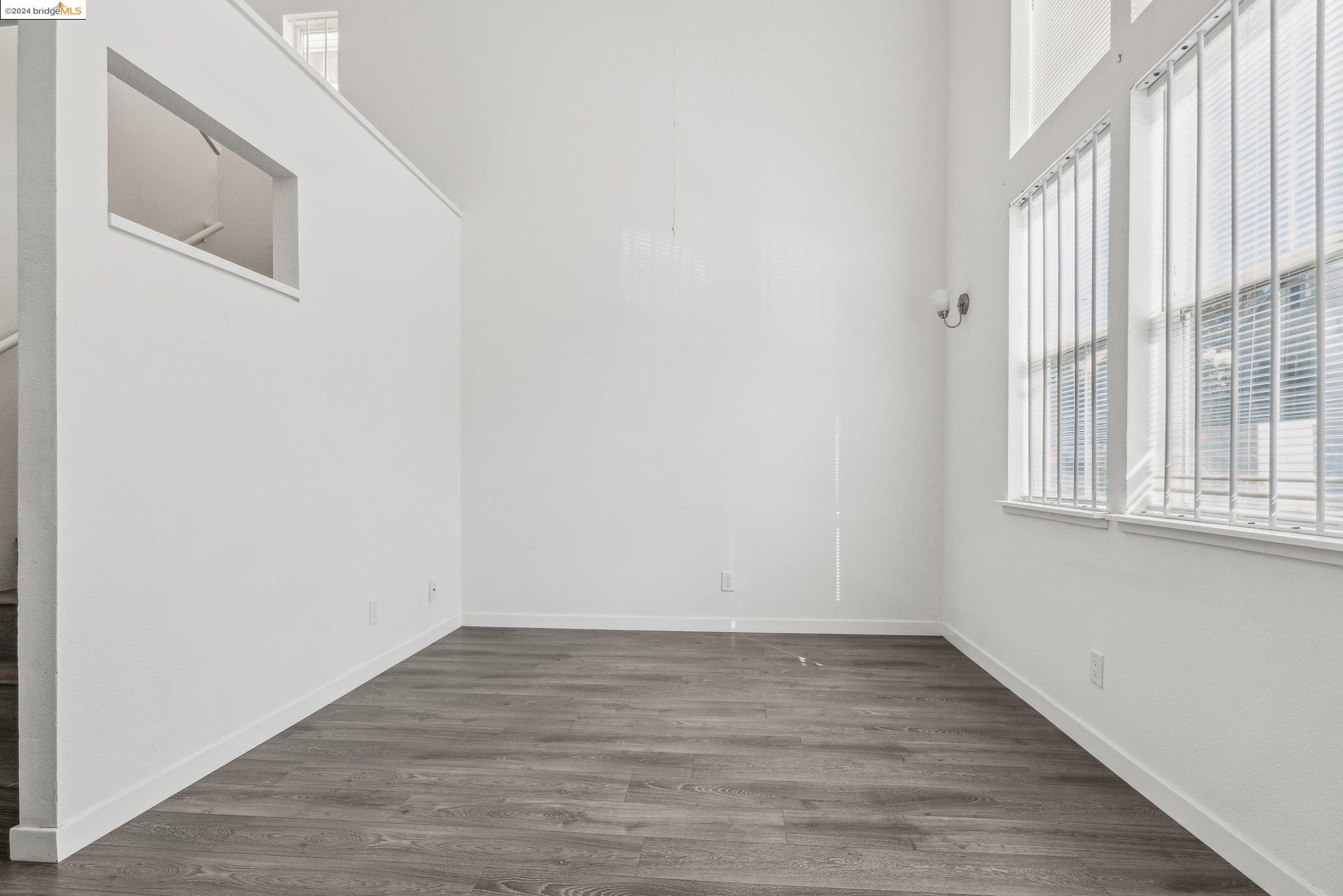 property-img