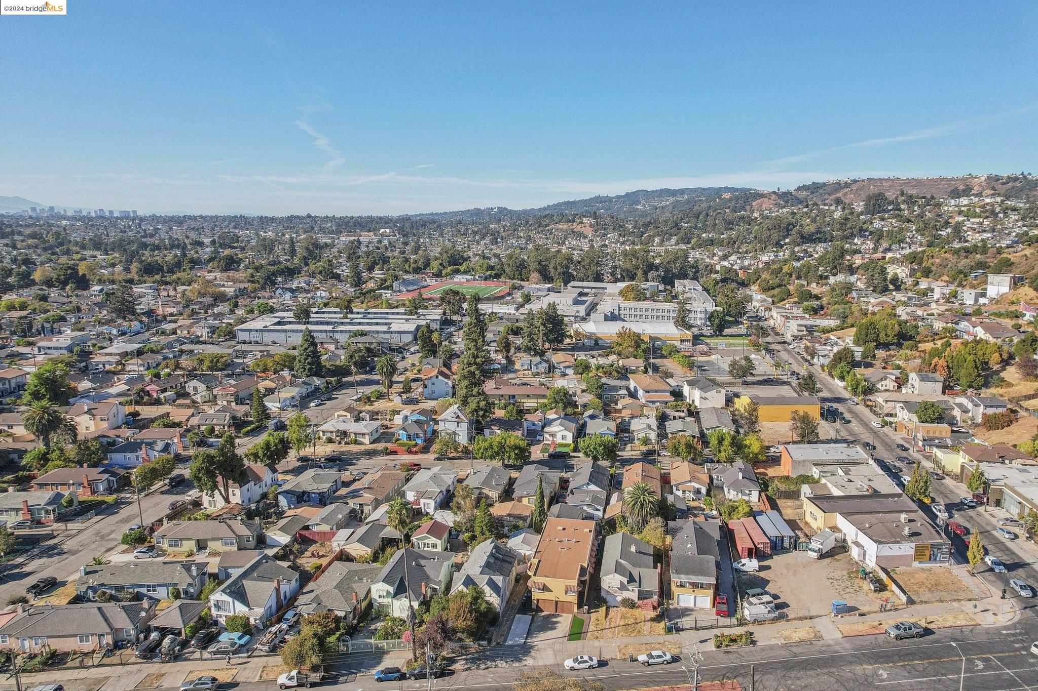 Detail Gallery Image 49 of 56 For 2453 Savannah Ct, Oakland,  CA 94605 - 3 Beds | 2 Baths