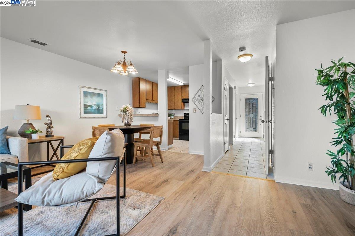 Photo #6: 41077222 Listing 