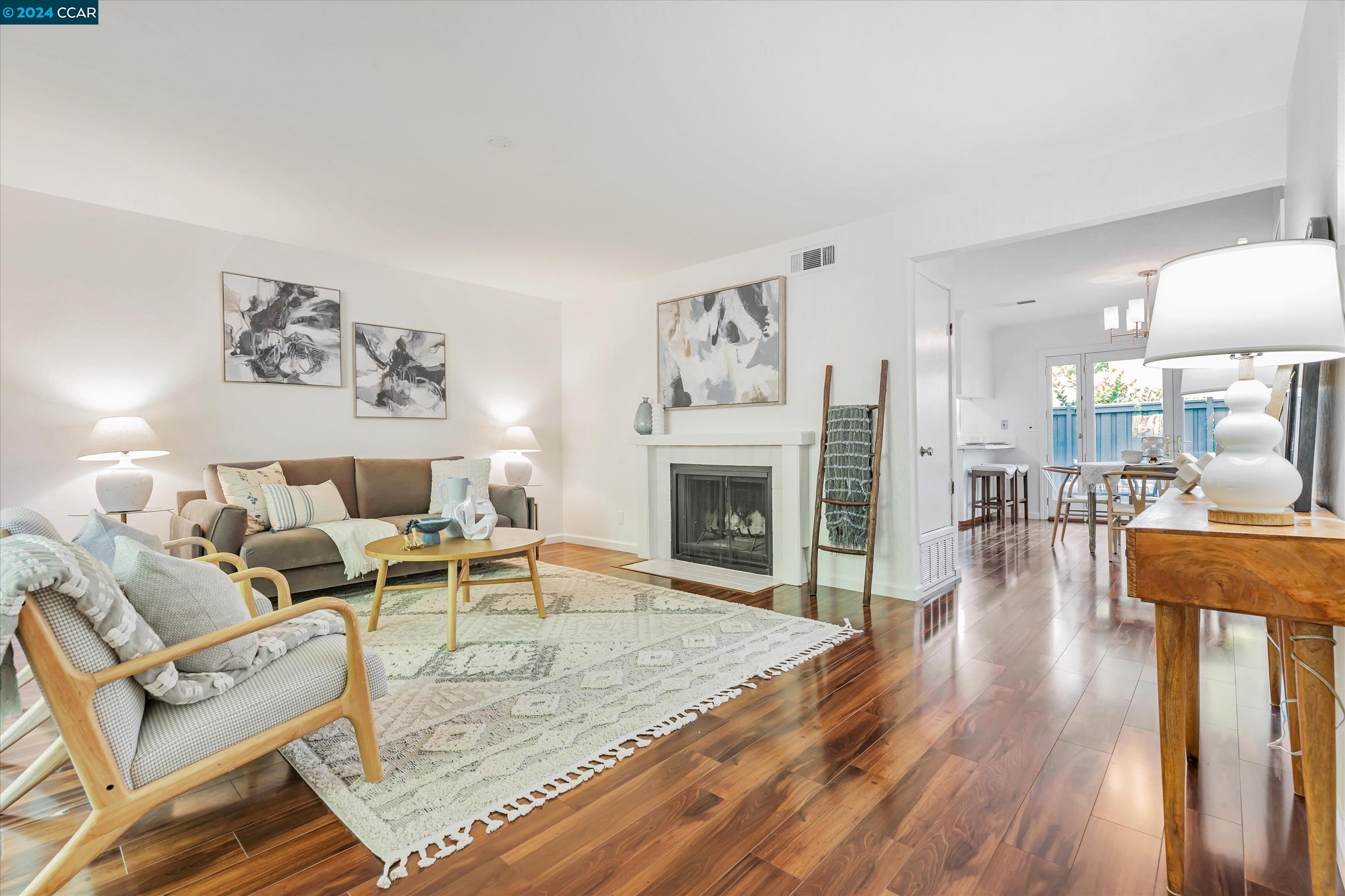 Photo #5: 41077235 Listing 