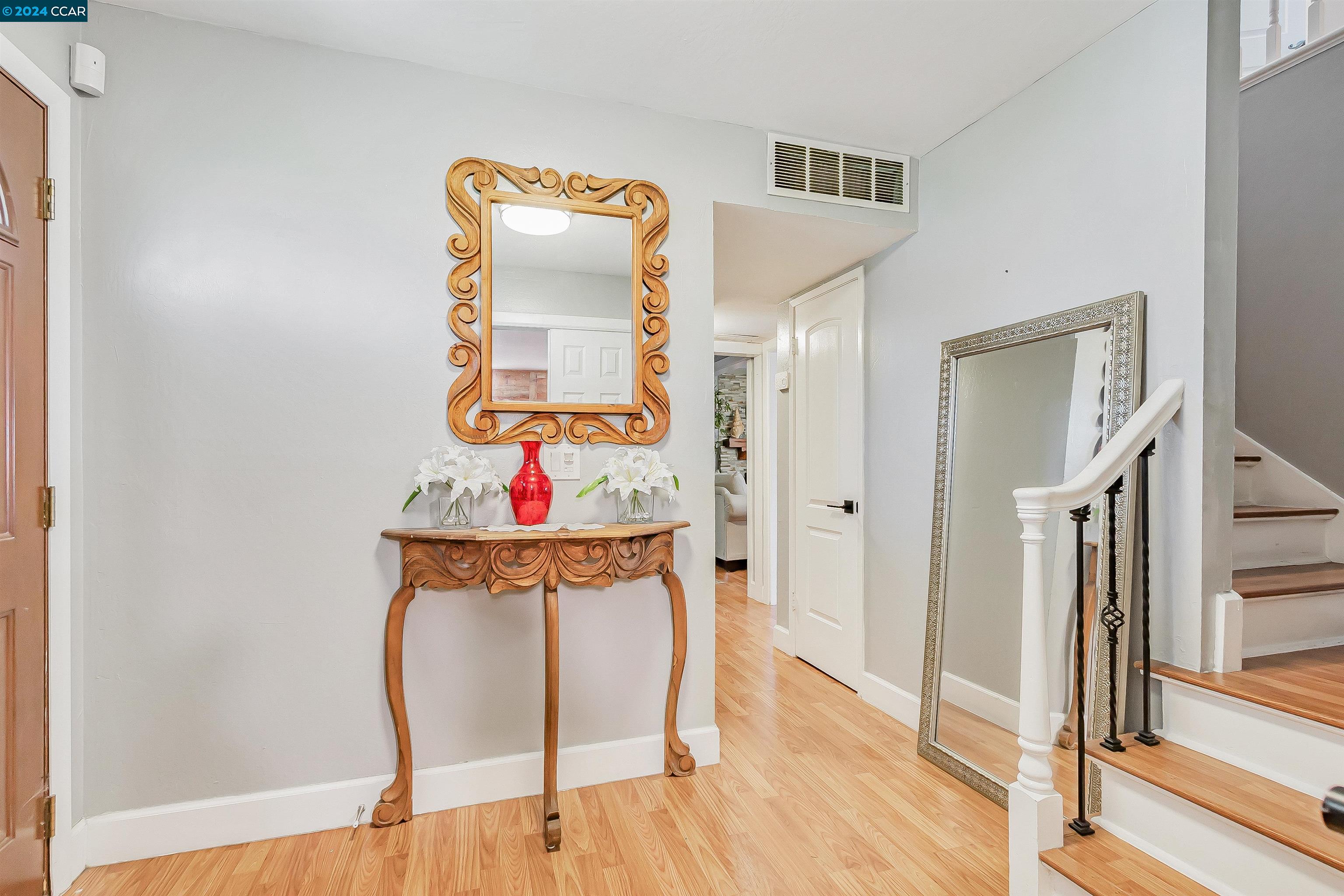 Detail Gallery Image 3 of 42 For 1348 Columbus Cir, Milpitas,  CA 95035 - 4 Beds | 2/1 Baths